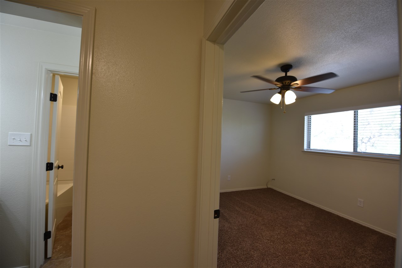 Image 10 of 18 For 111 Rhonda Drive B