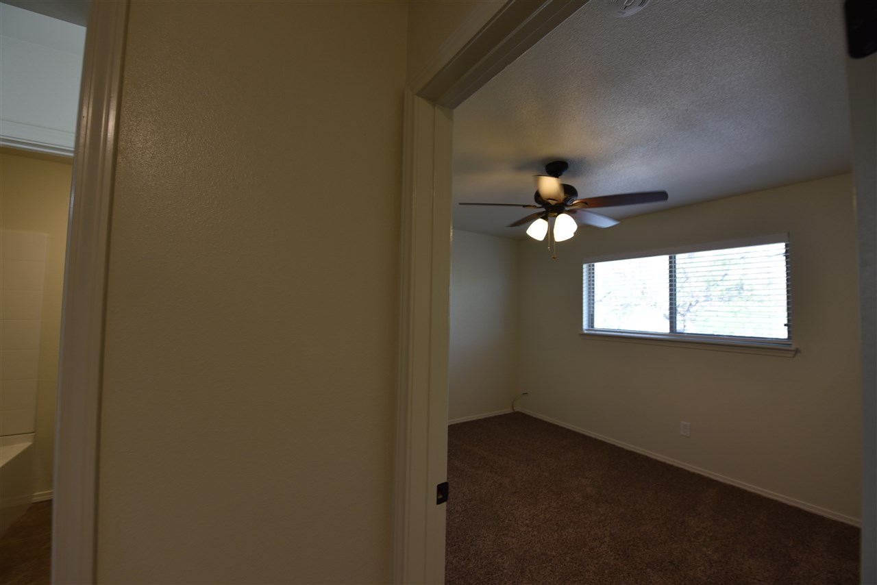 Image 11 of 18 For 111 Rhonda Drive B