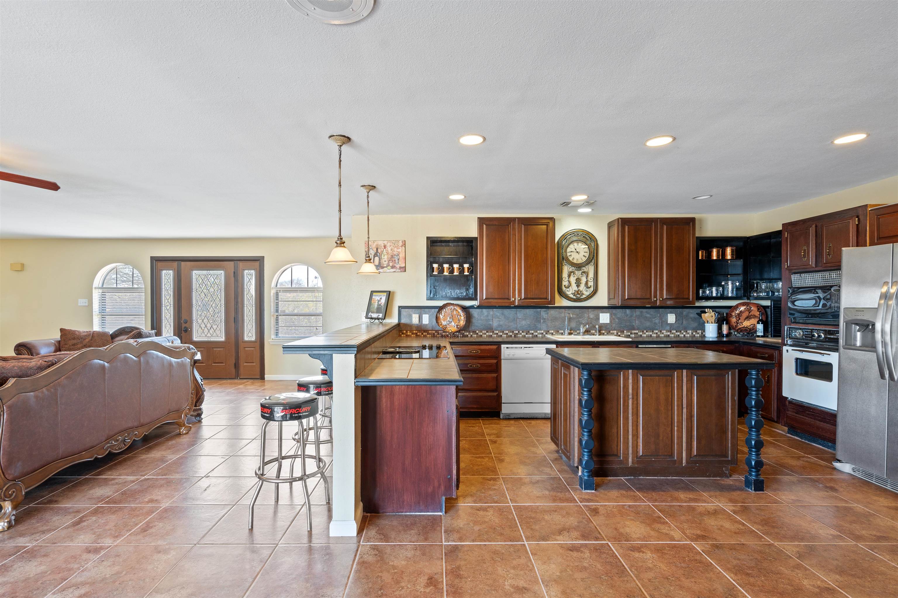 Image 10 of 50 For 316 Grandview