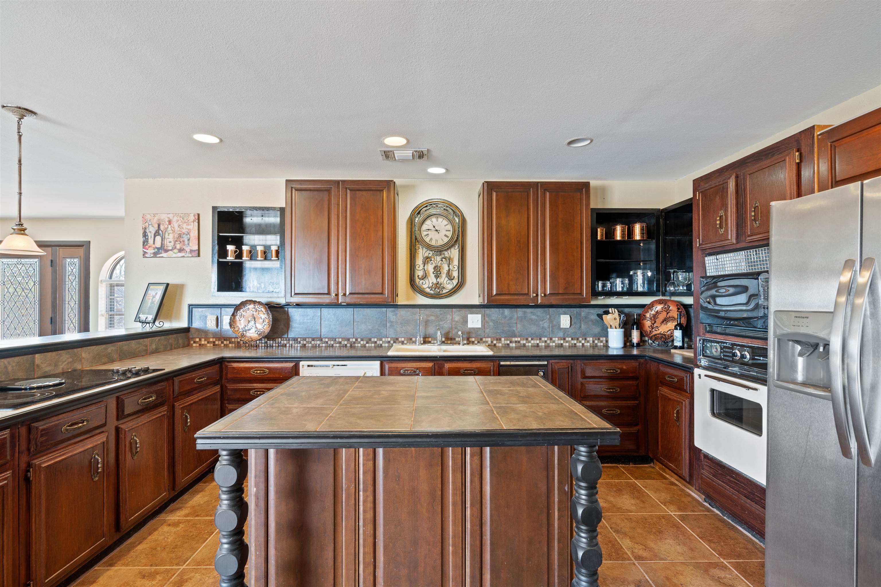 Image 11 of 50 For 316 Grandview