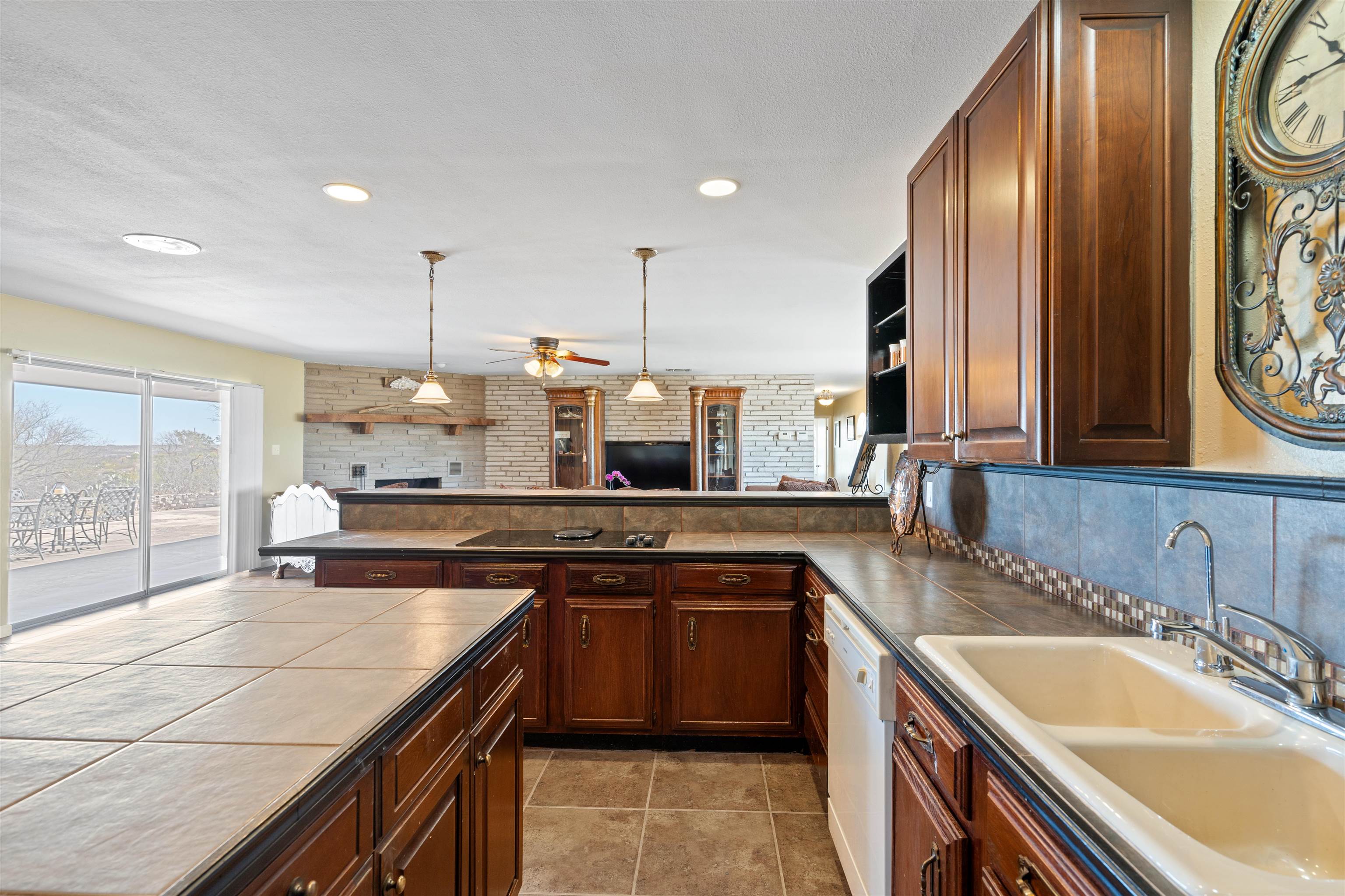Image 14 of 50 For 316 Grandview