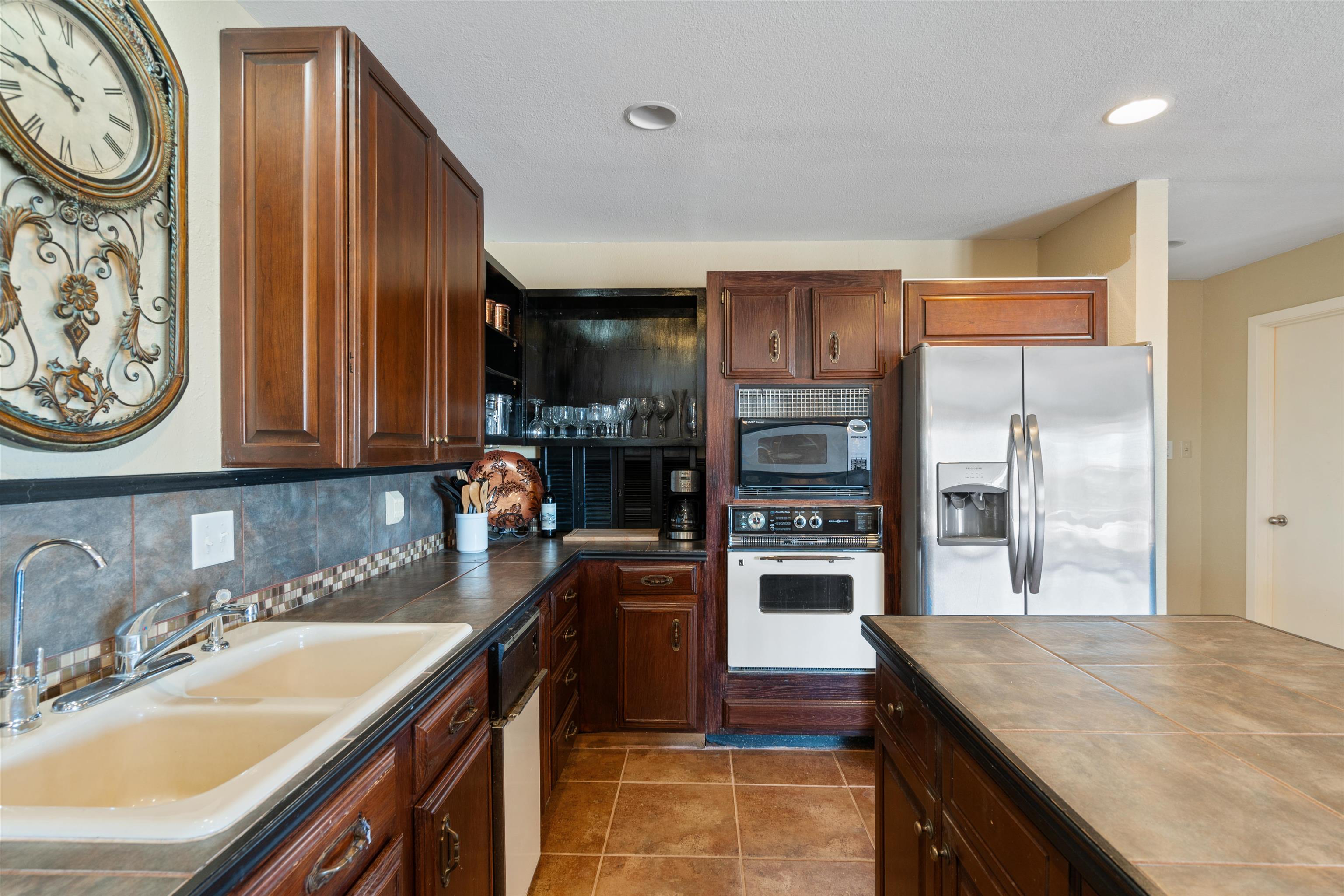 Image 15 of 50 For 316 Grandview