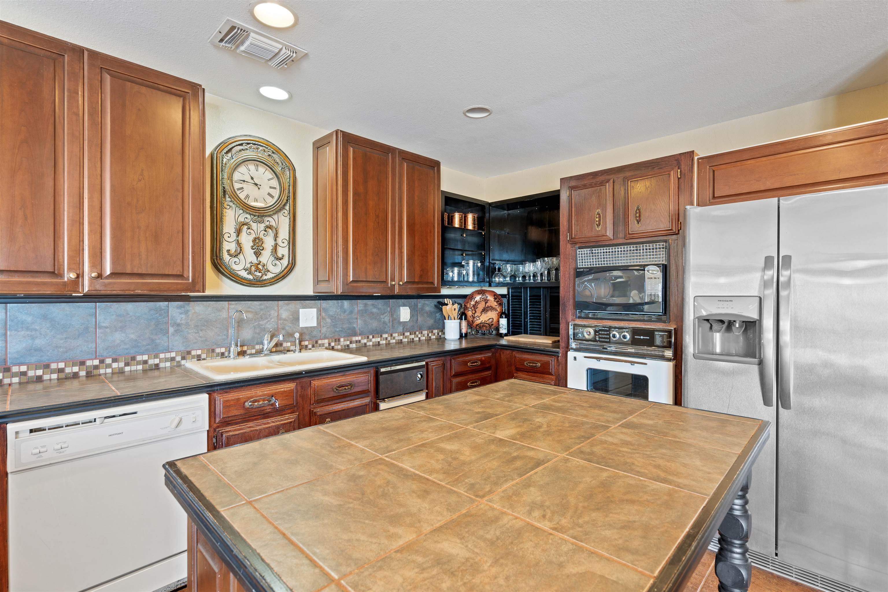 Image 17 of 50 For 316 Grandview