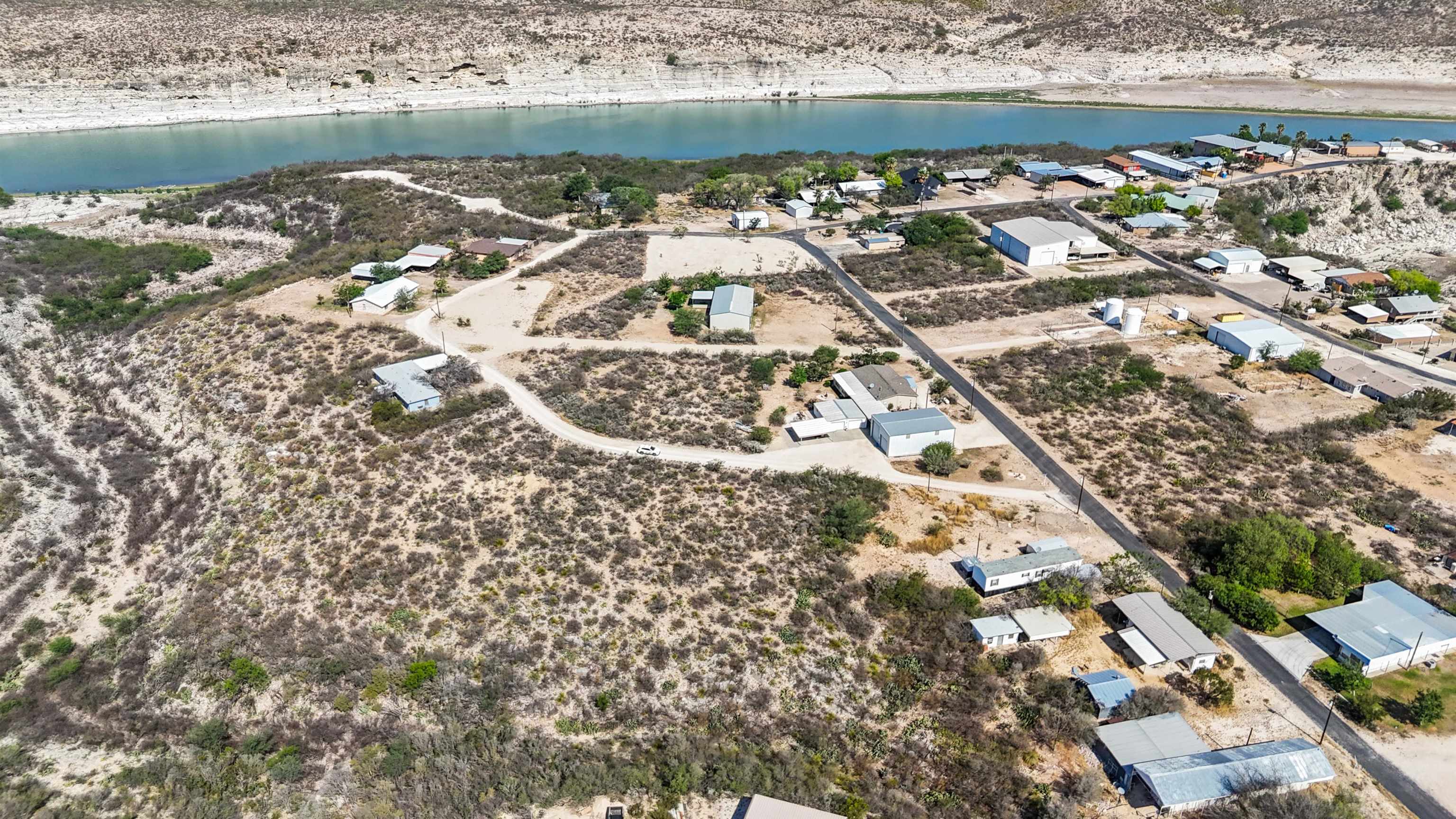 Image 10 of 13 For Lot 10 & 11 Shoreline