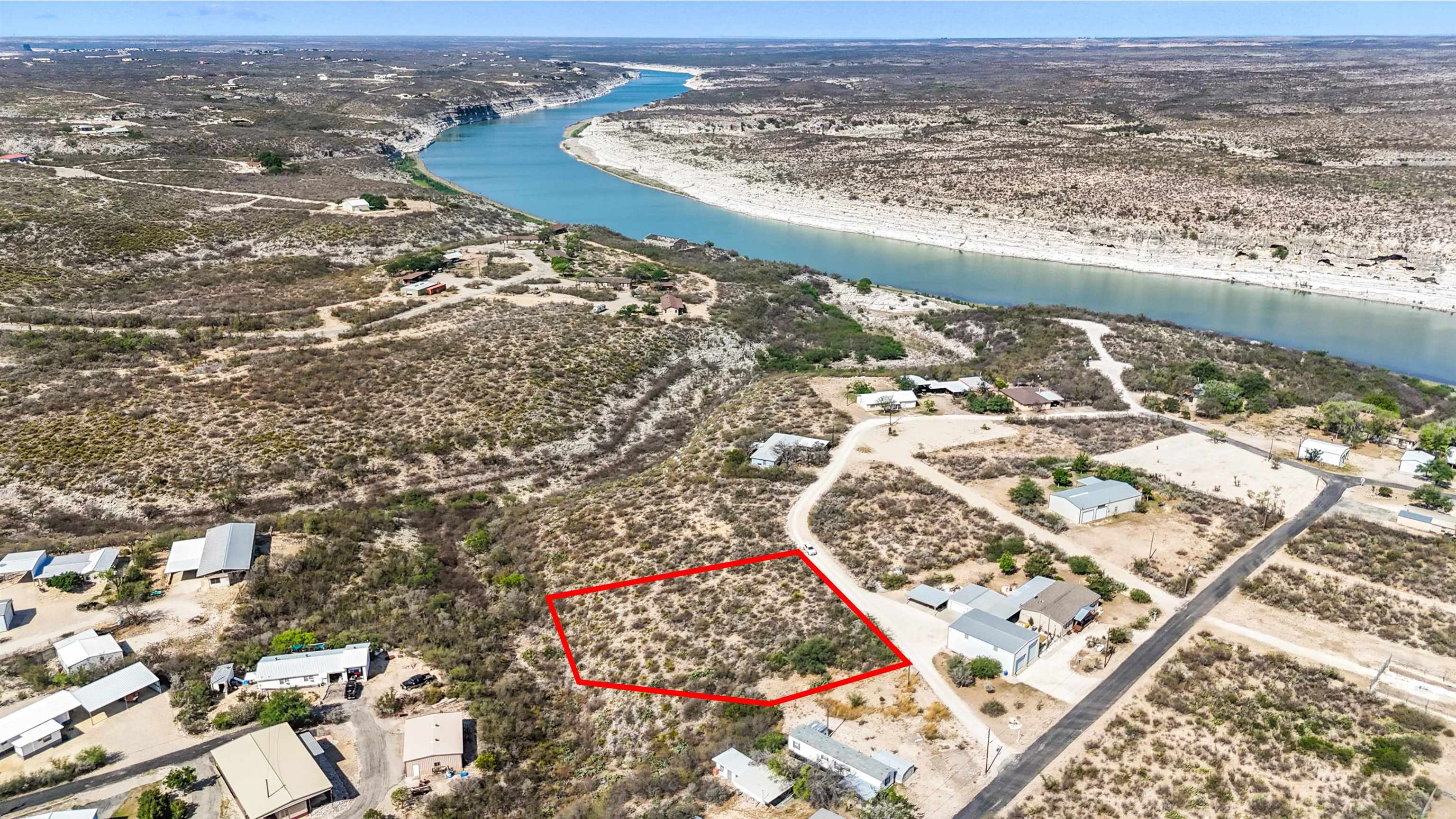 Image 4 of 13 For Lot 10 & 11 Shoreline