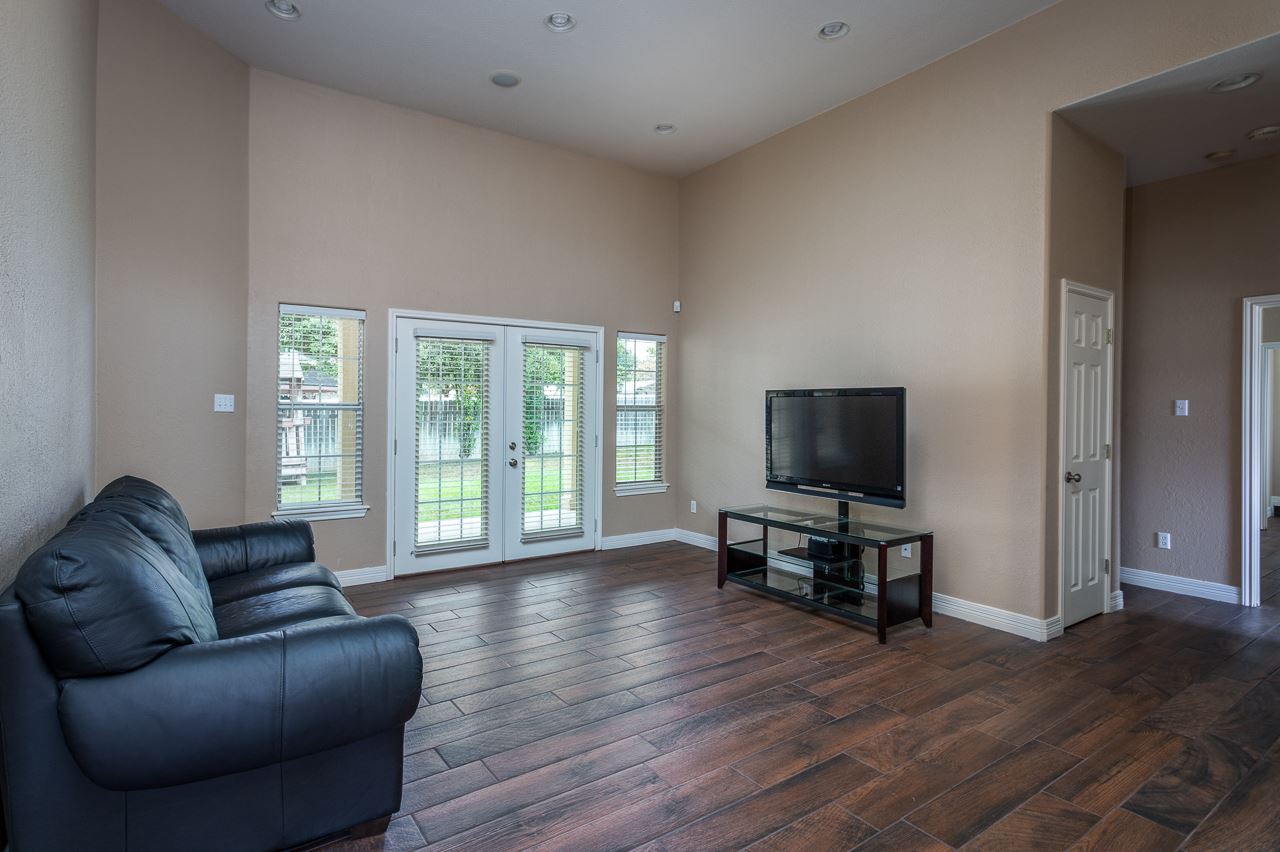 Image 10 of 39 For 100 Timber Rock