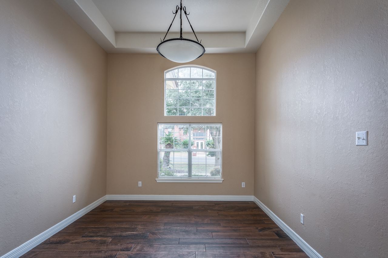 Image 12 of 39 For 100 Timber Rock