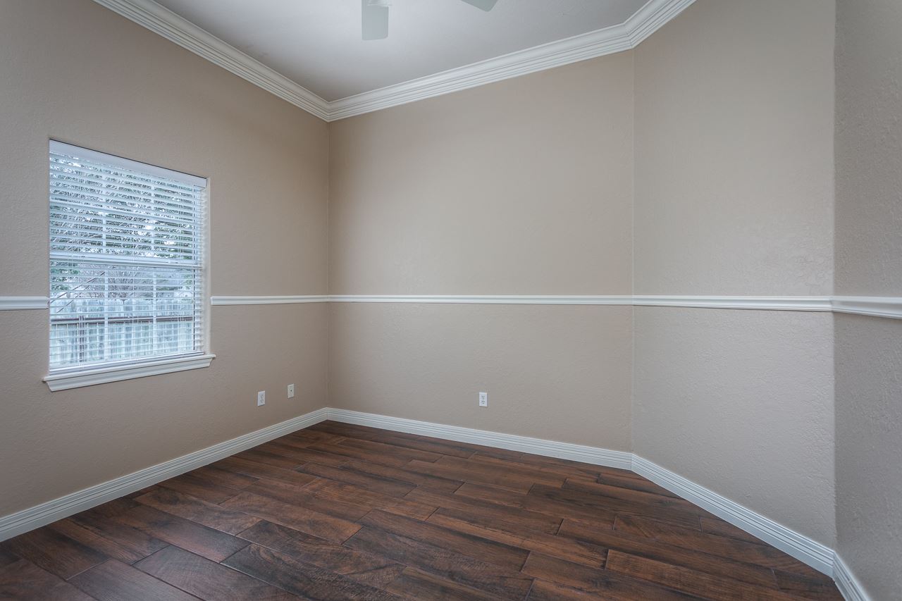 Image 34 of 39 For 100 Timber Rock