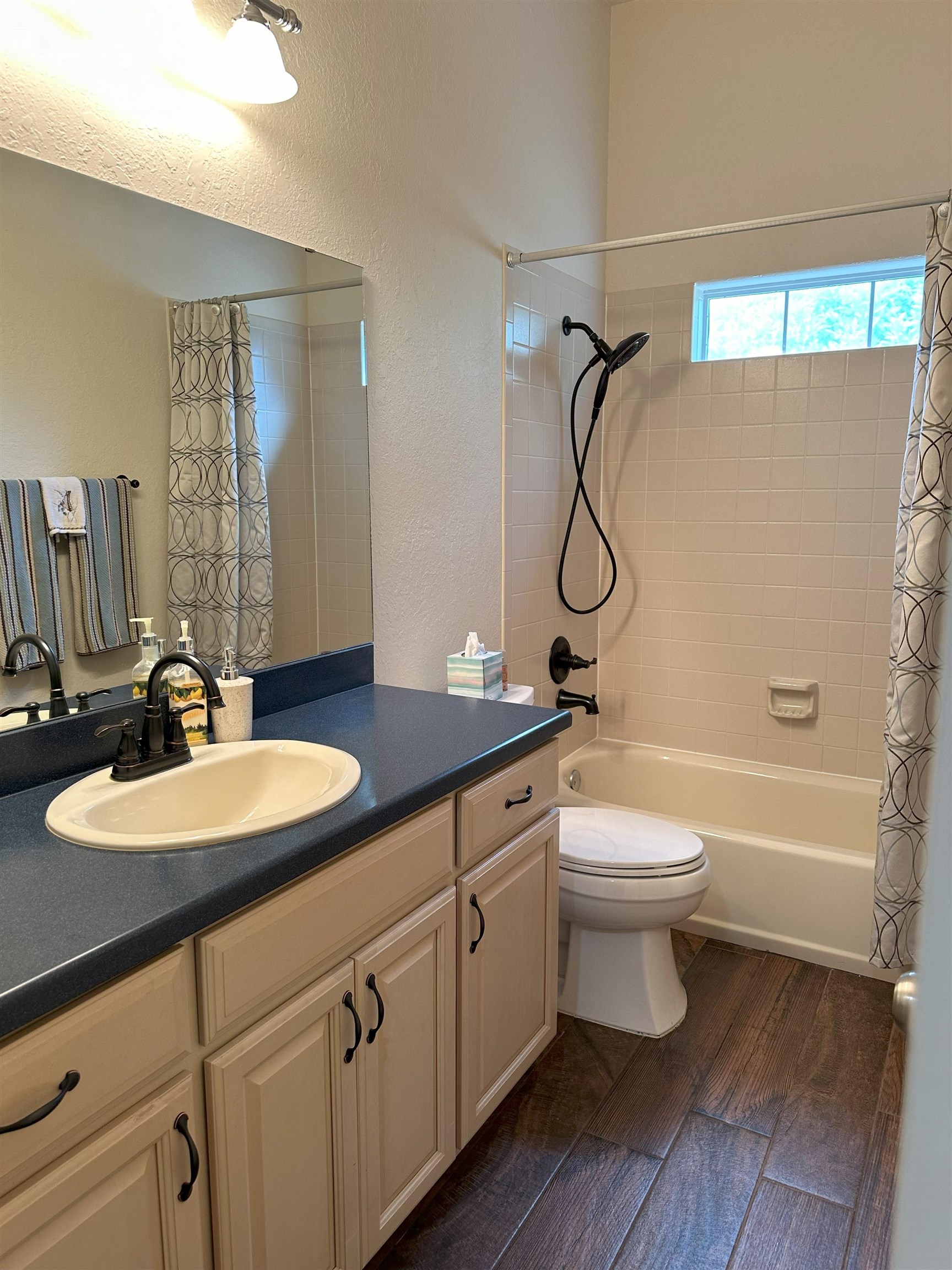 Image 36 of 39 For 100 Timber Rock