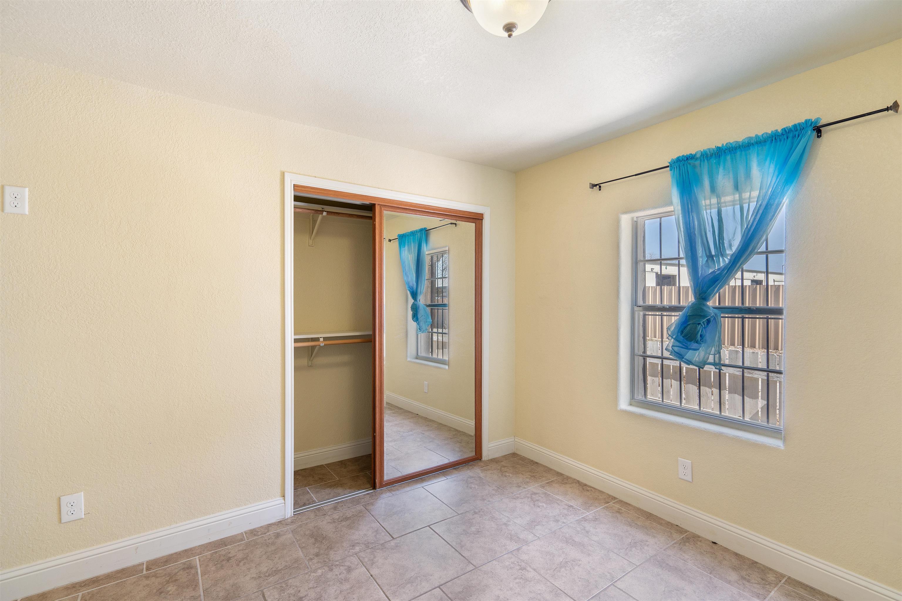 Image 13 of 42 For 908 2nd W 