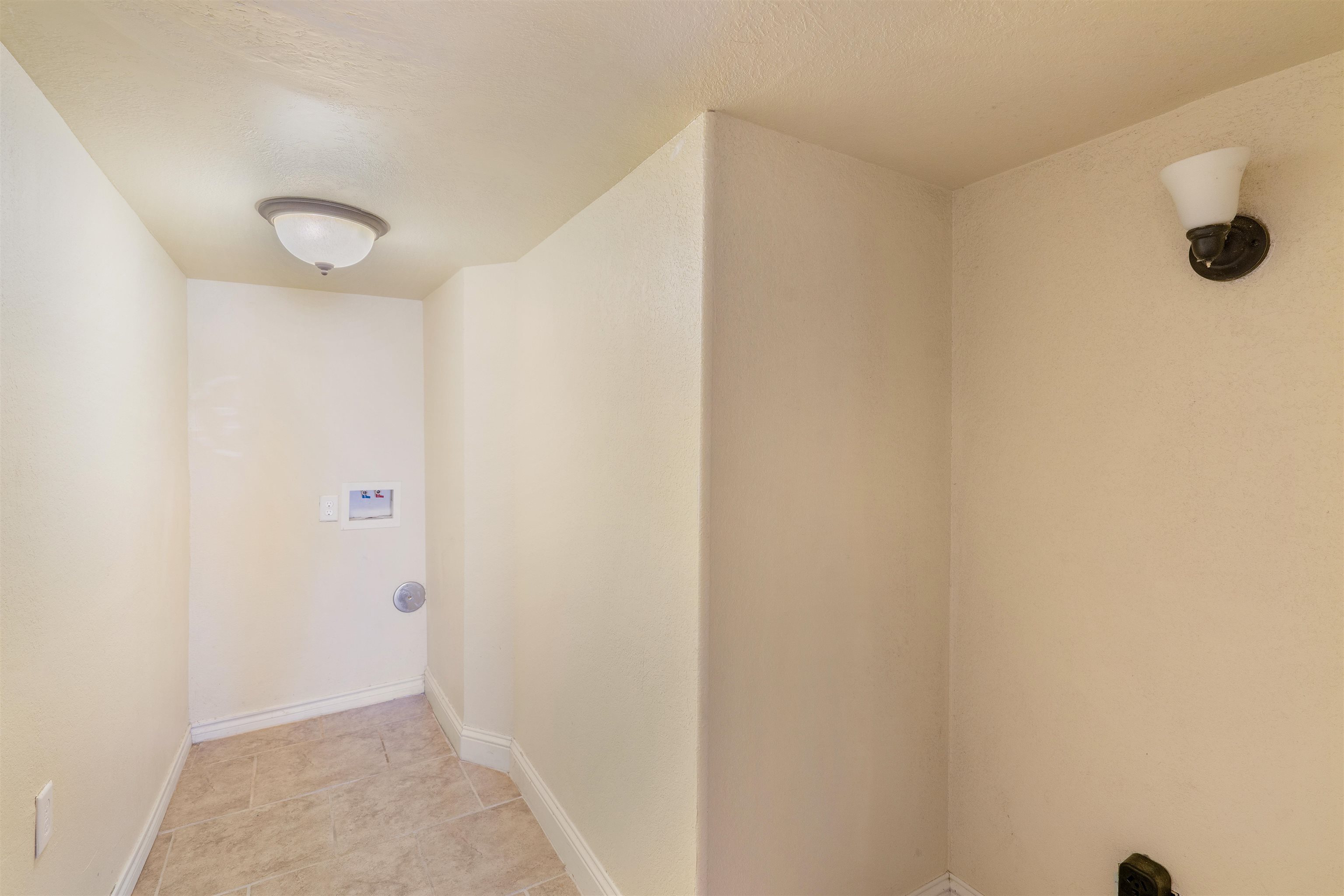 Image 14 of 42 For 908 2nd W 