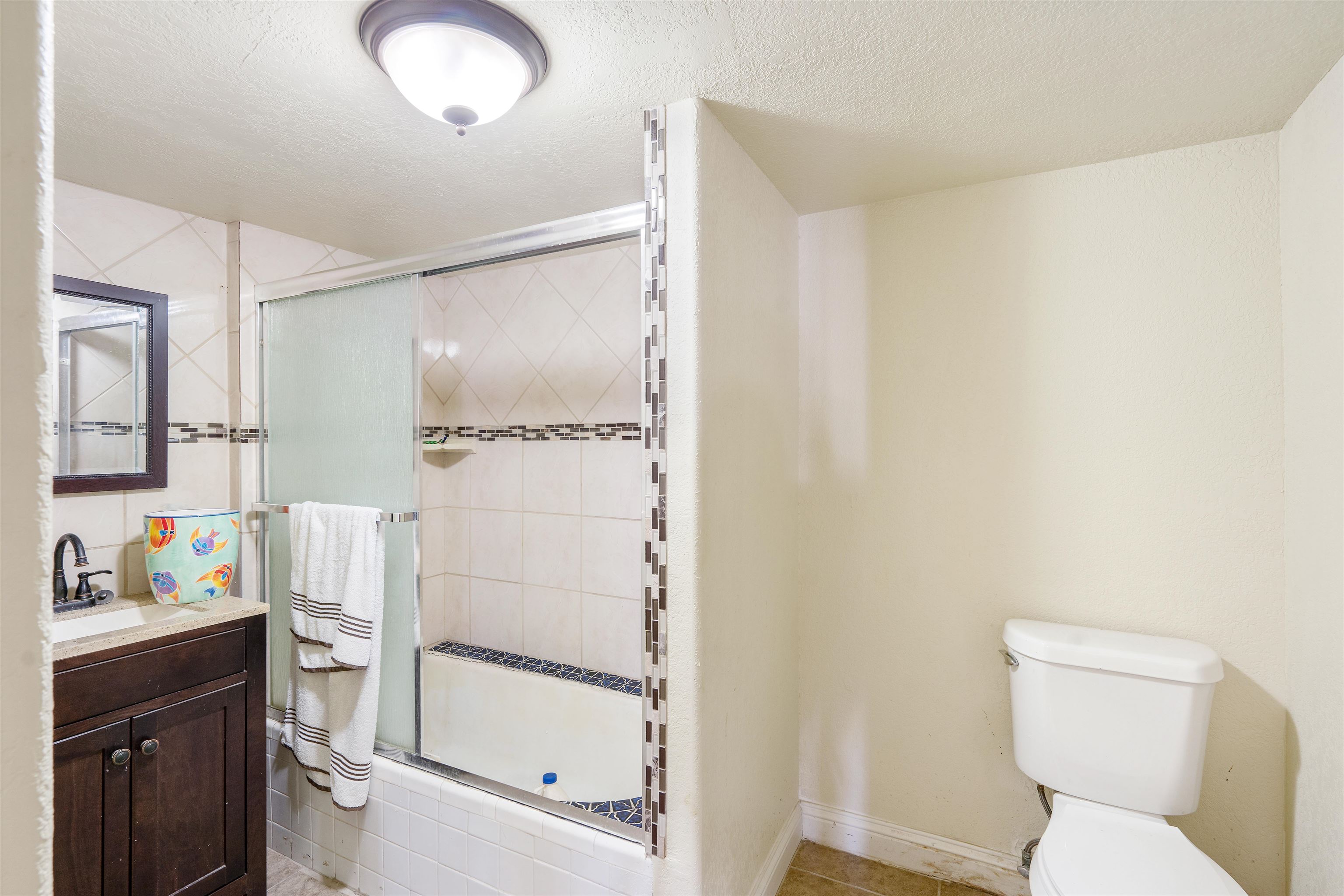 Image 17 of 42 For 908 2nd W 
