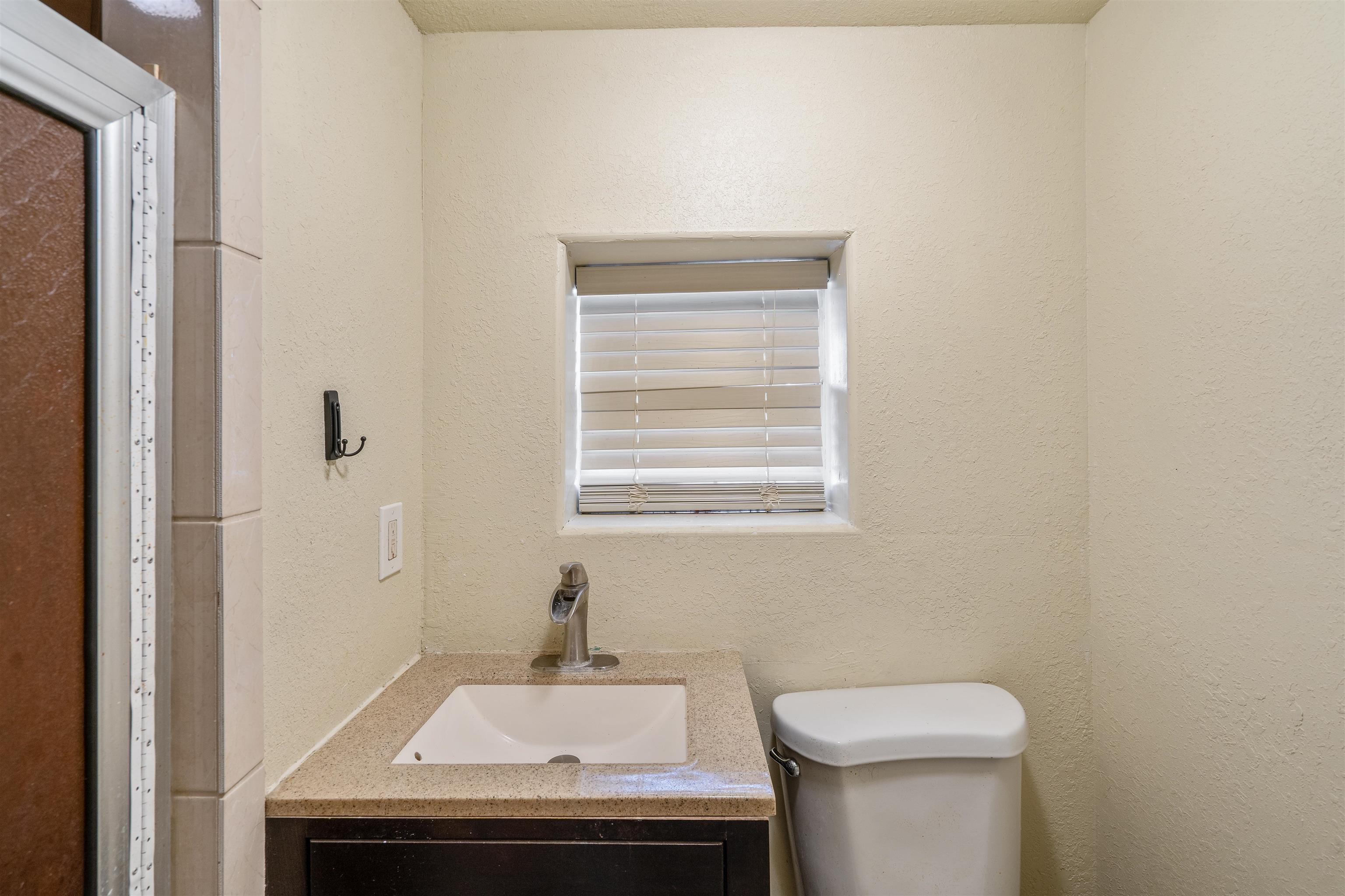 Image 21 of 42 For 908 2nd W 