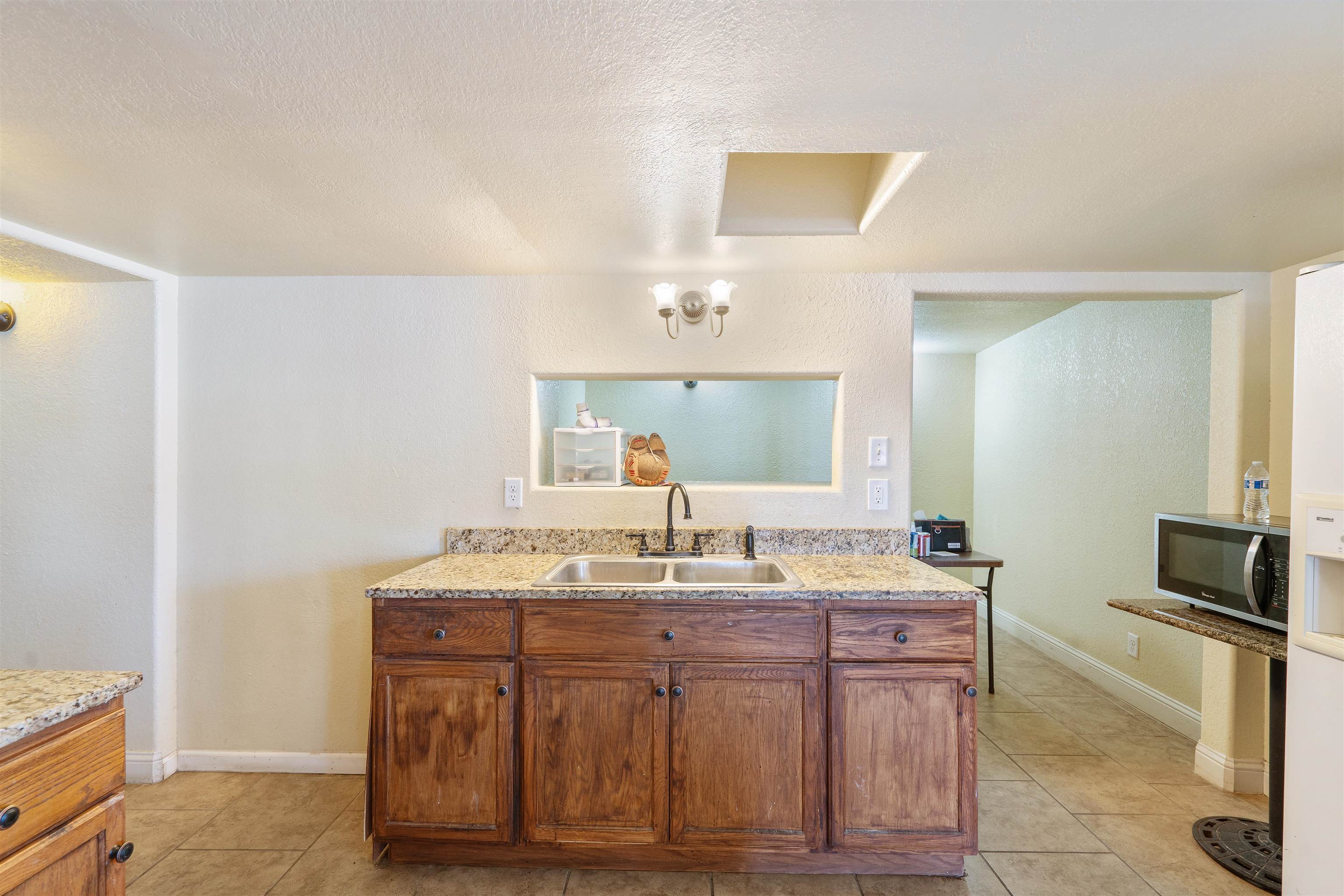 Image 24 of 42 For 908 2nd W 