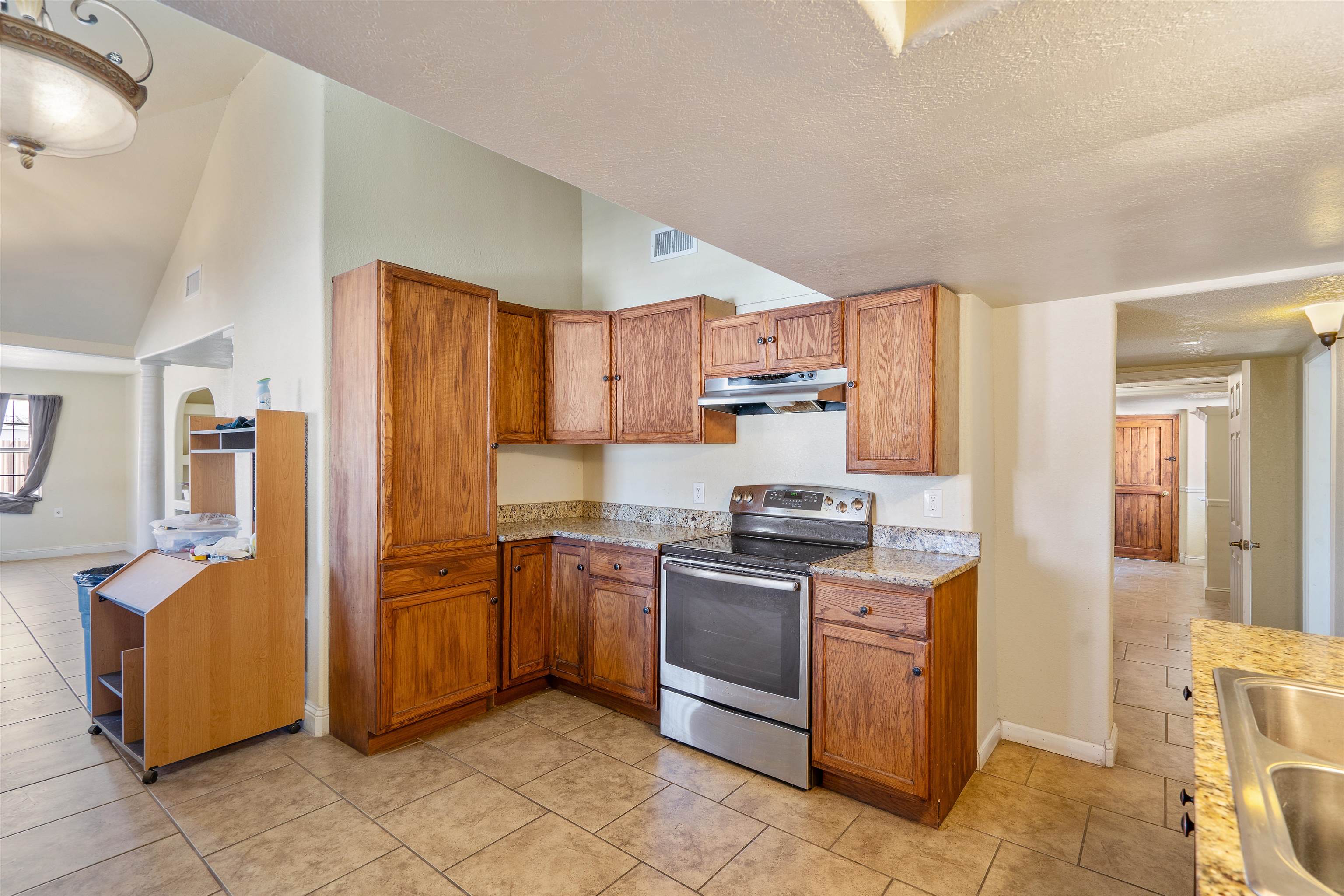 Image 26 of 42 For 908 2nd W 