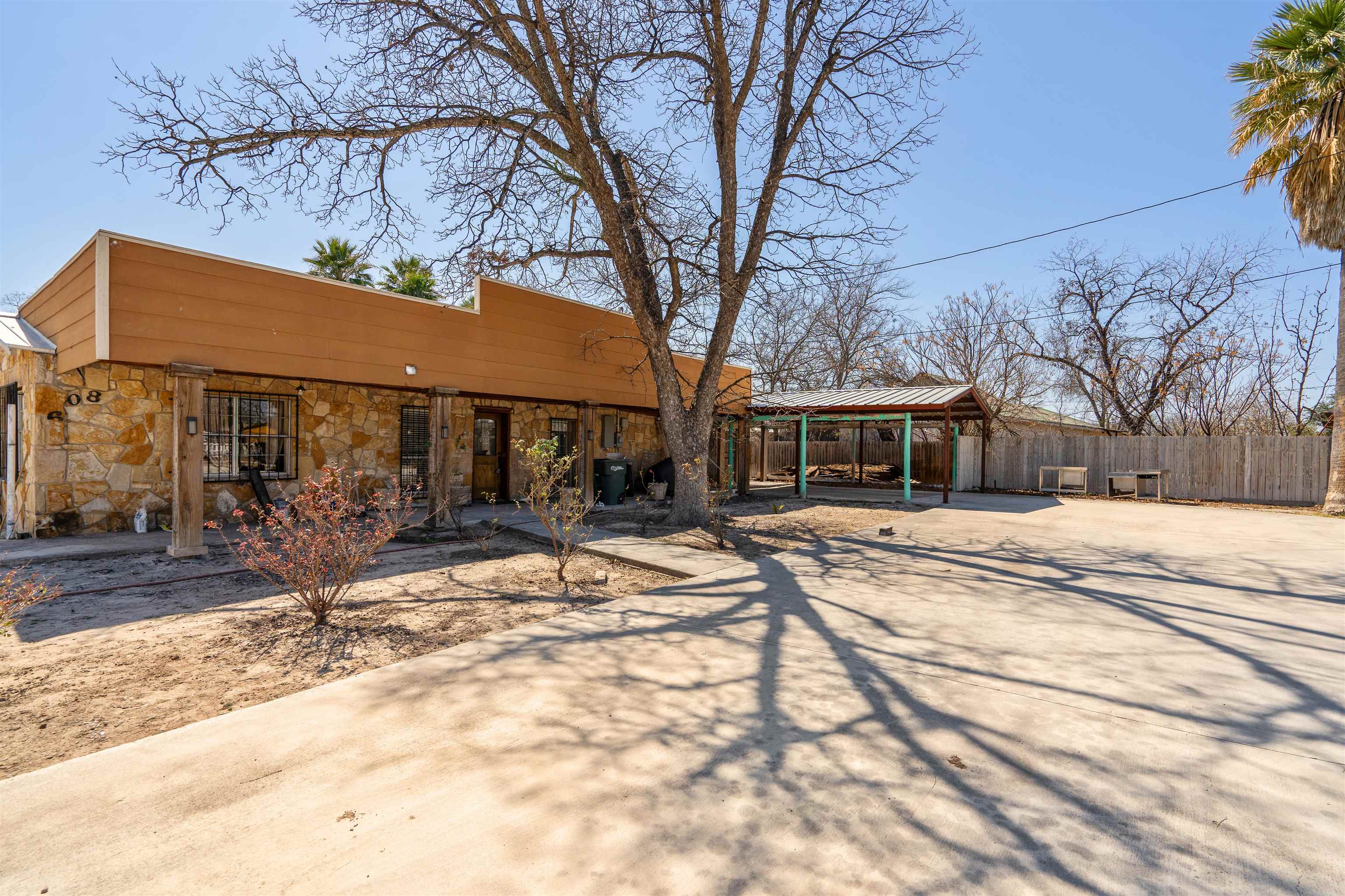 Image 3 of 42 For 908 2nd W 