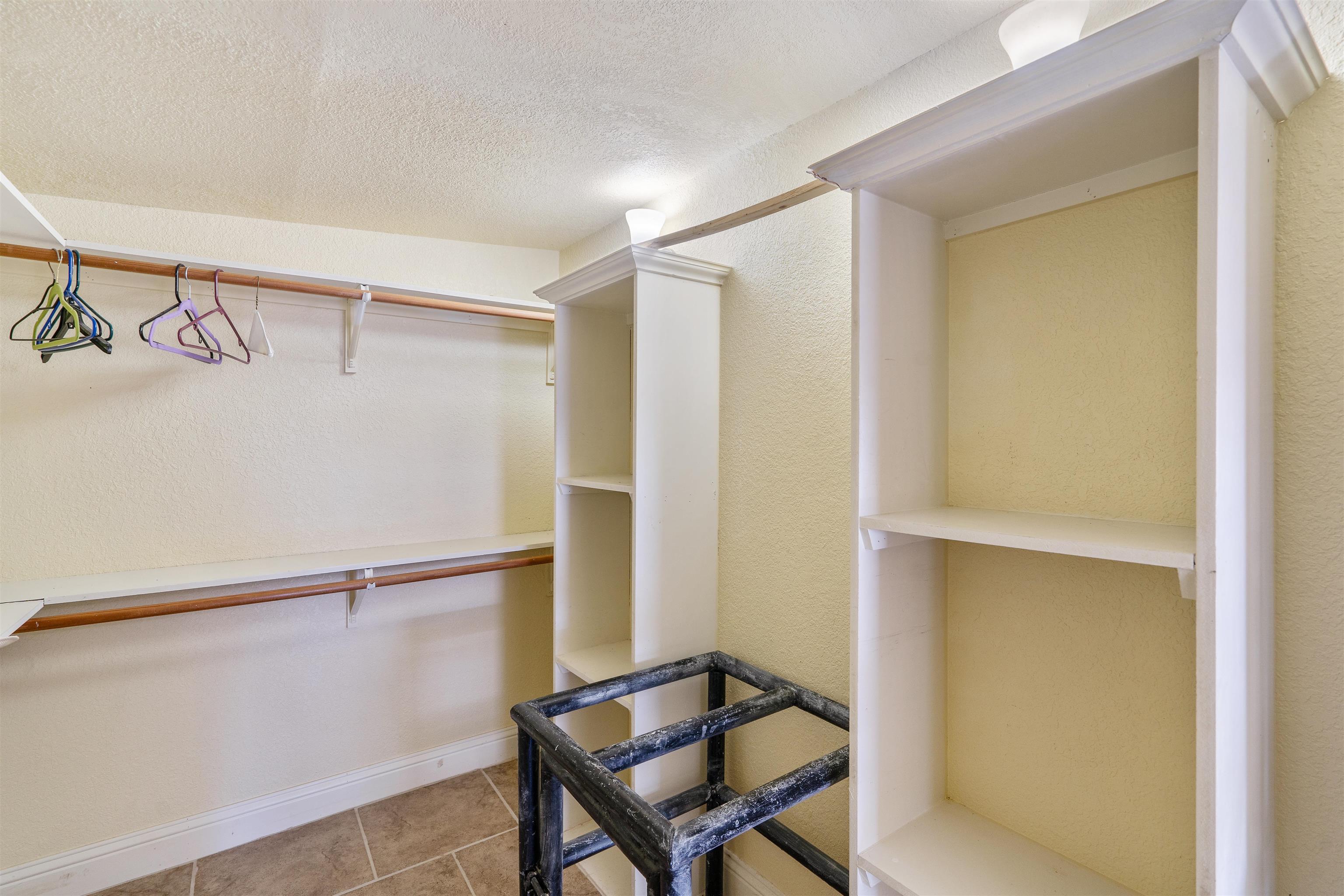 Image 31 of 42 For 908 2nd W 