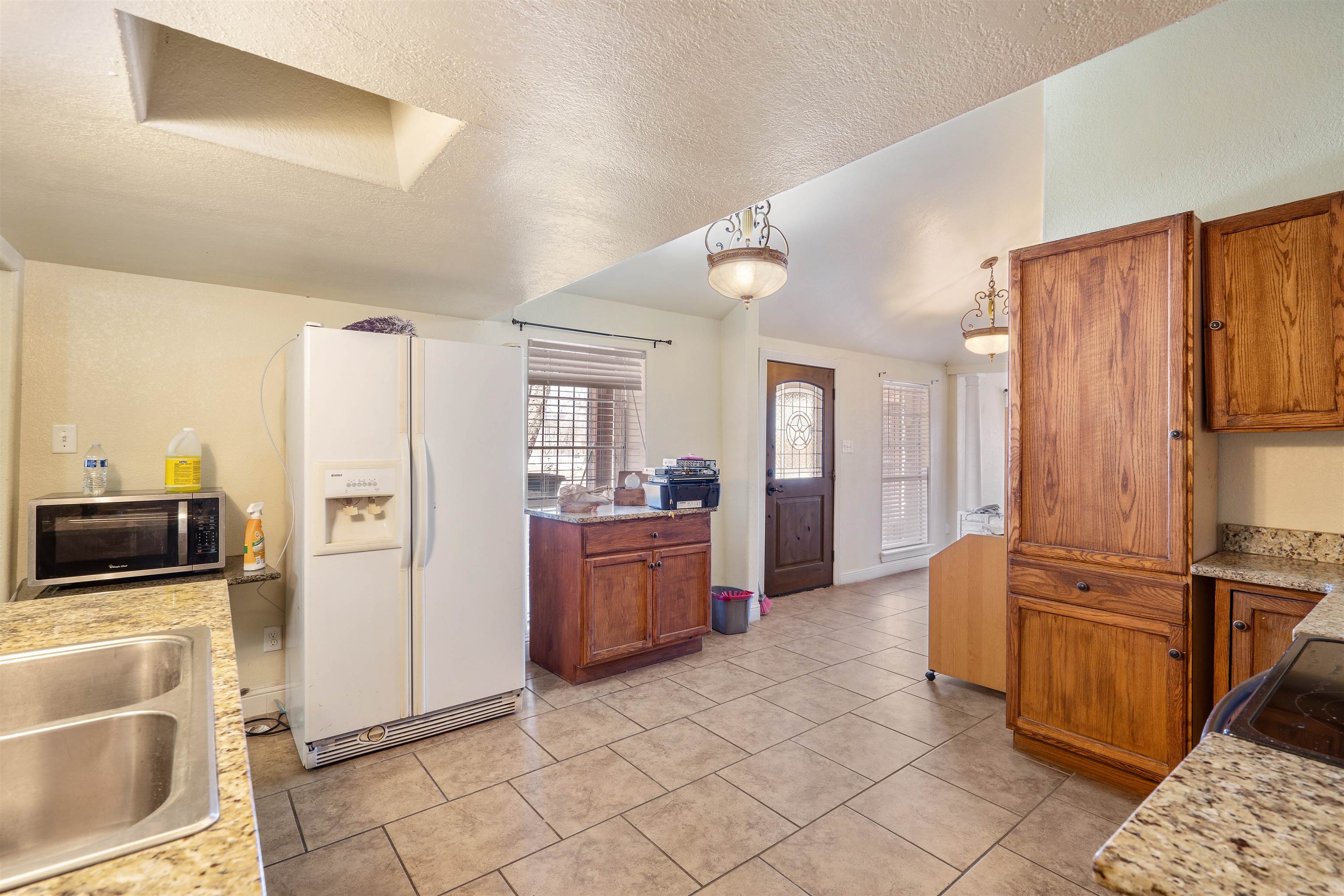 Image 35 of 42 For 908 2nd W 