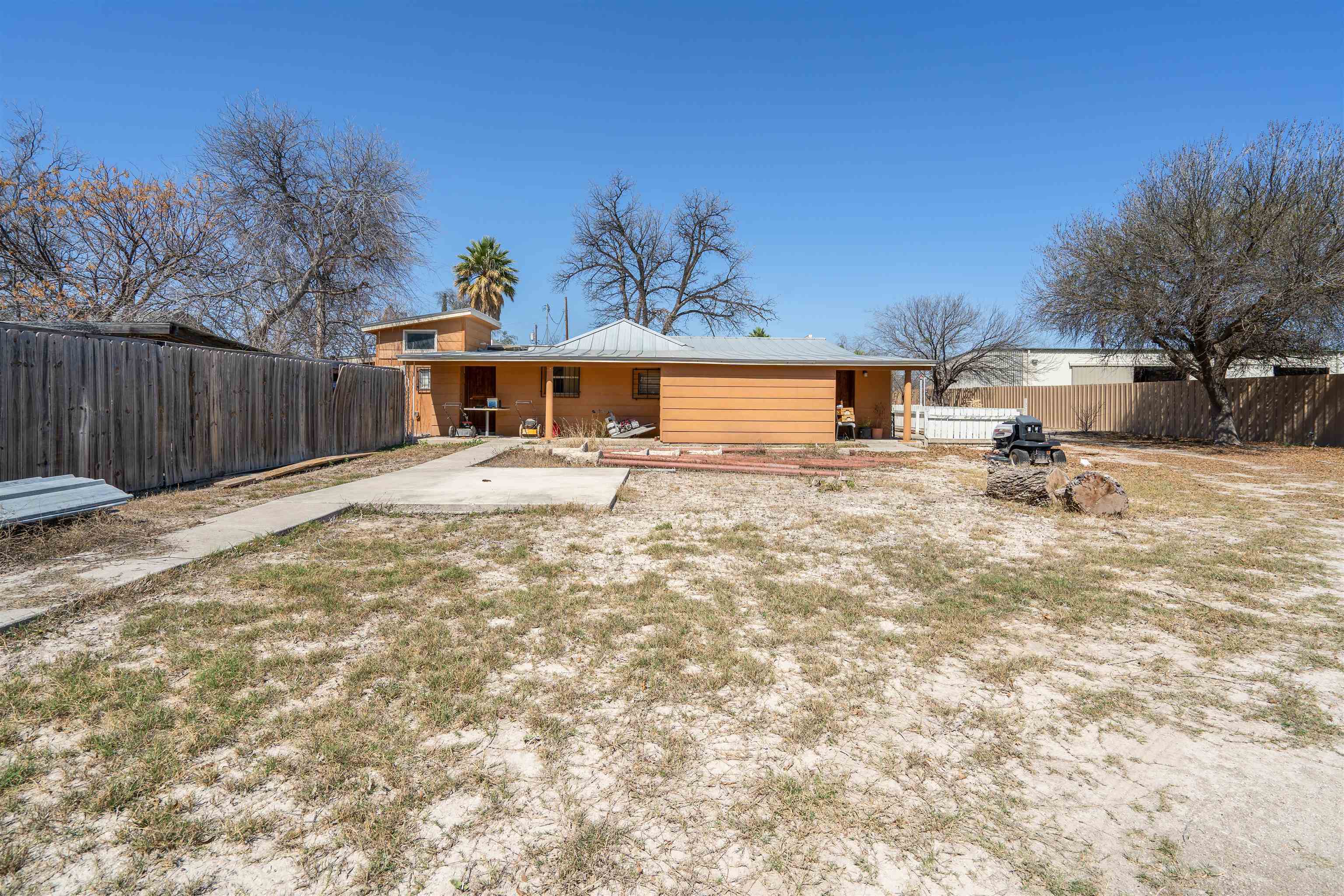 Image 41 of 42 For 908 2nd W 