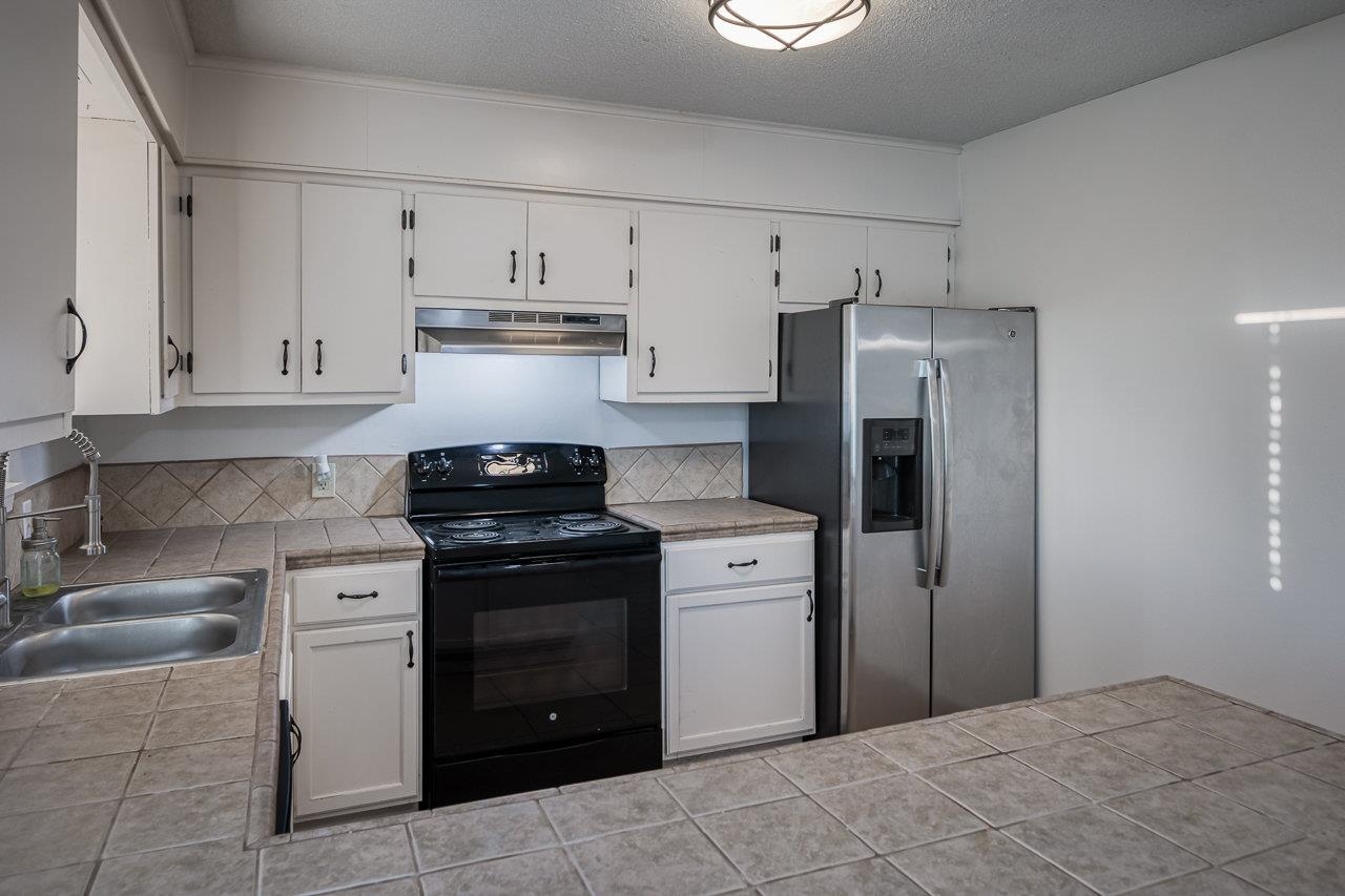 Image 10 of 17 For 117 Philemon