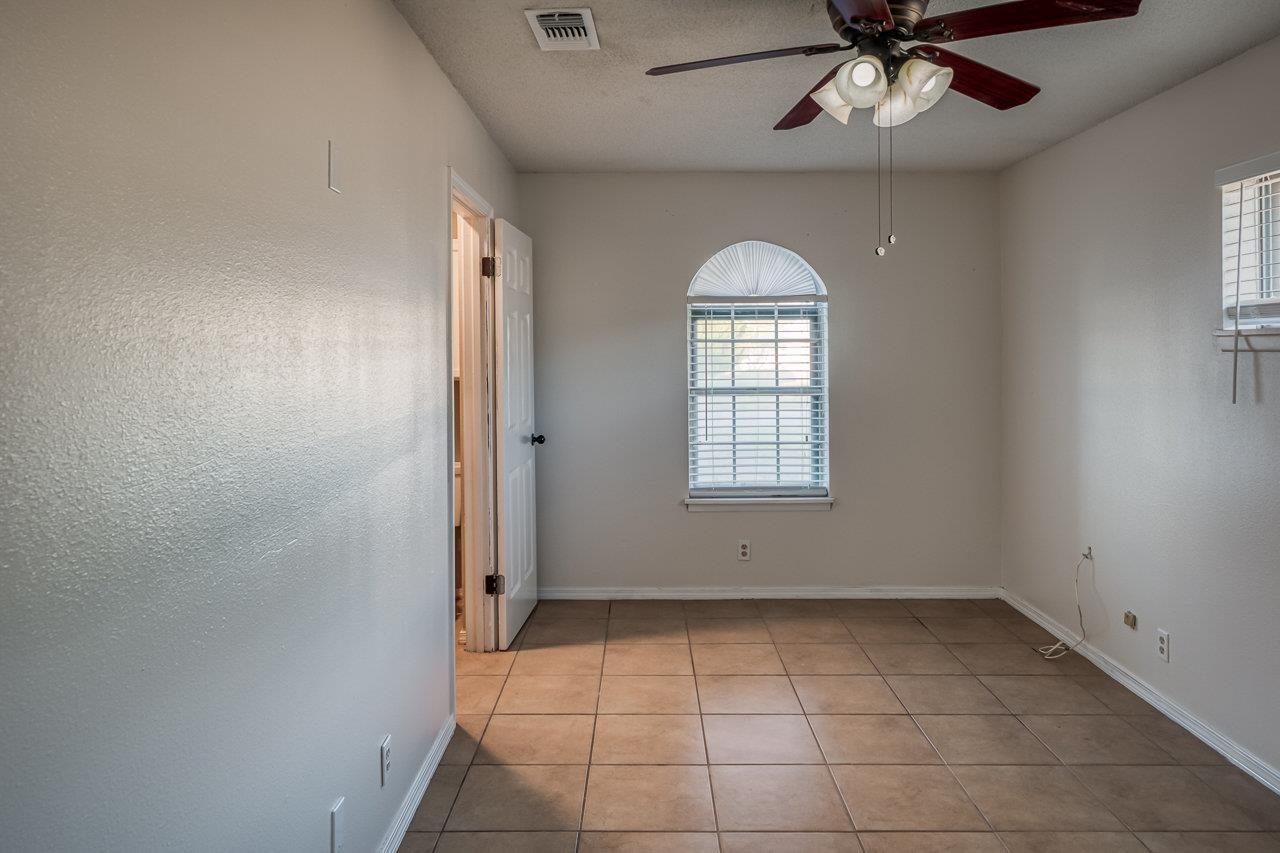 Image 15 of 17 For 117 Philemon