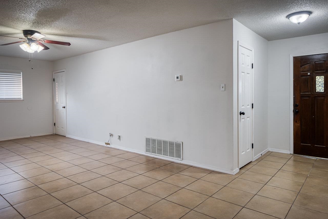 Image 5 of 17 For 117 Philemon