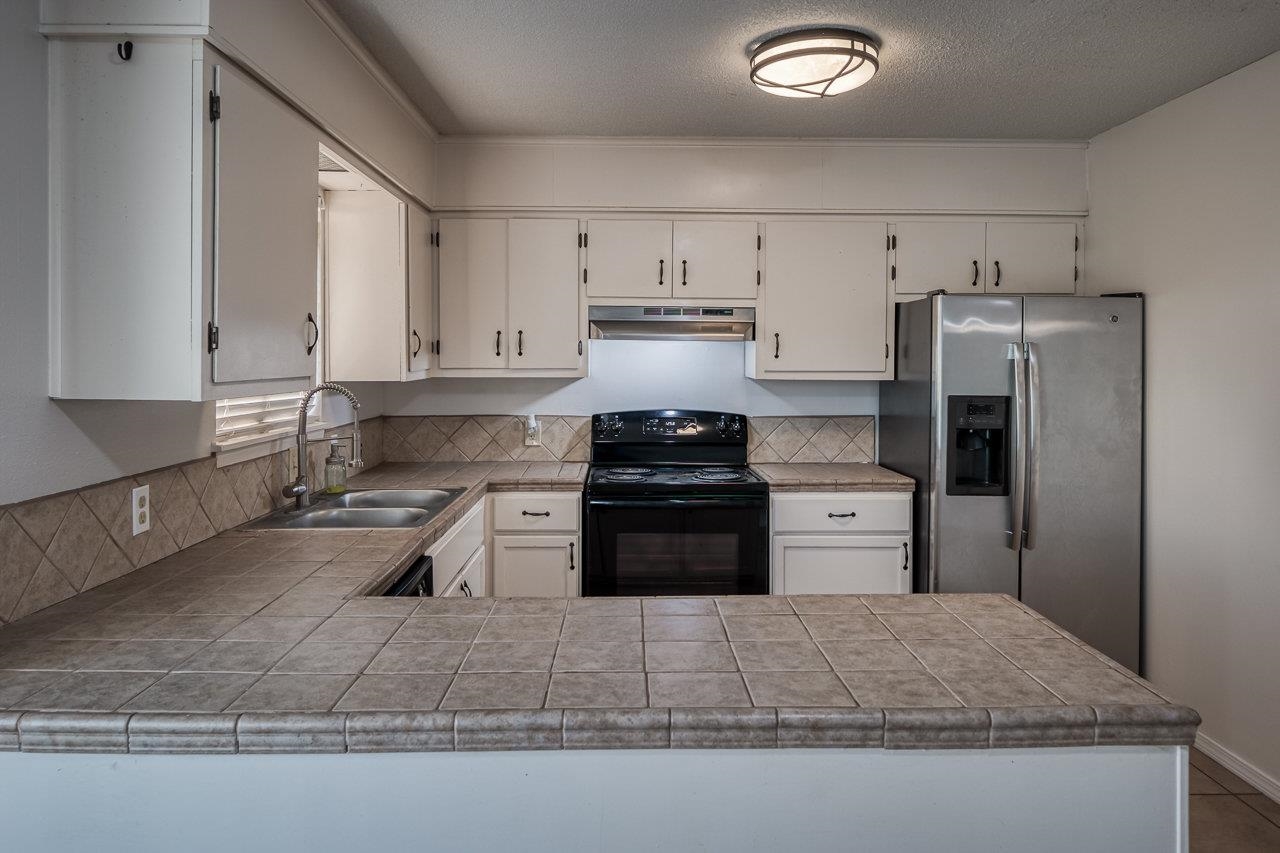 Image 9 of 17 For 117 Philemon