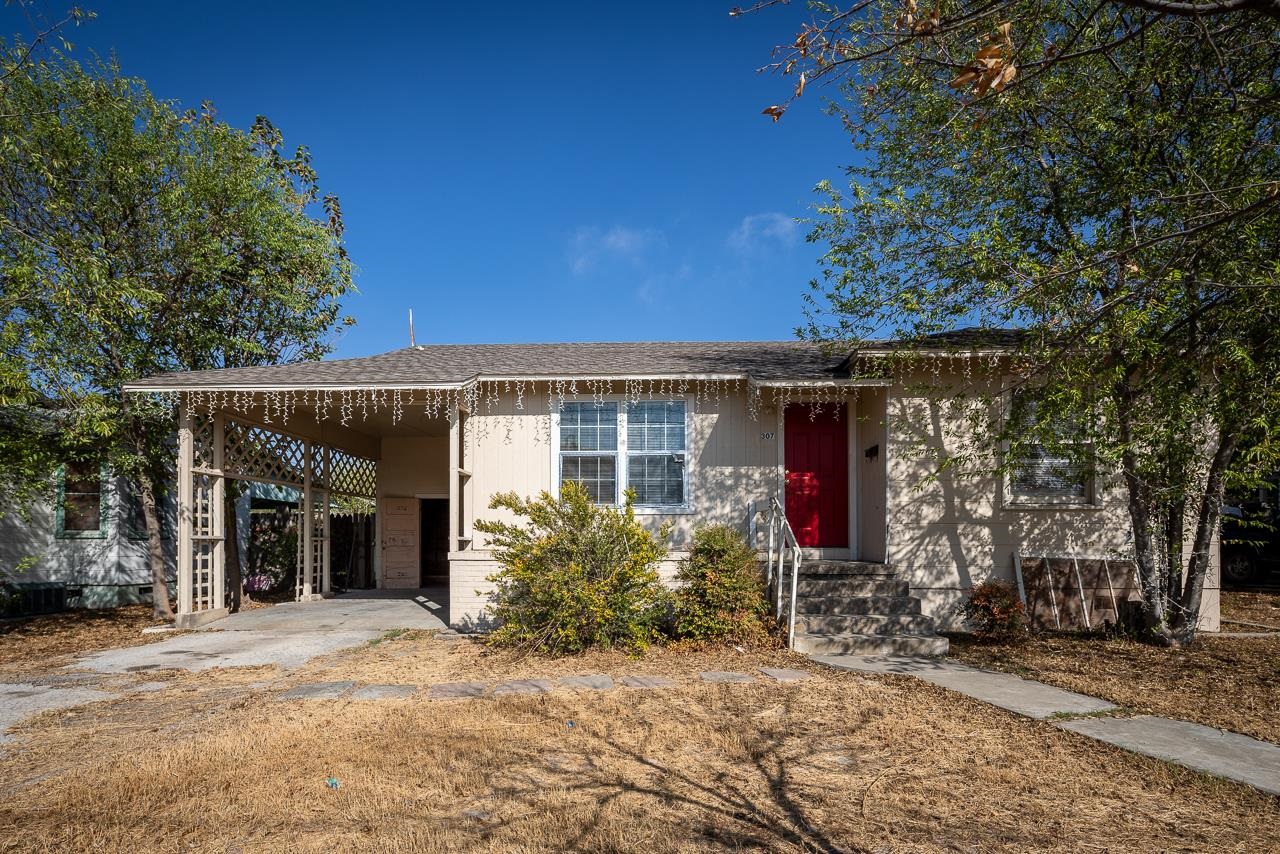 Details for 307 8th W , Del Rio, TX 78840