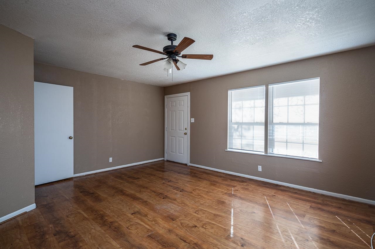 Image 5 of 12 For 307 8th W 