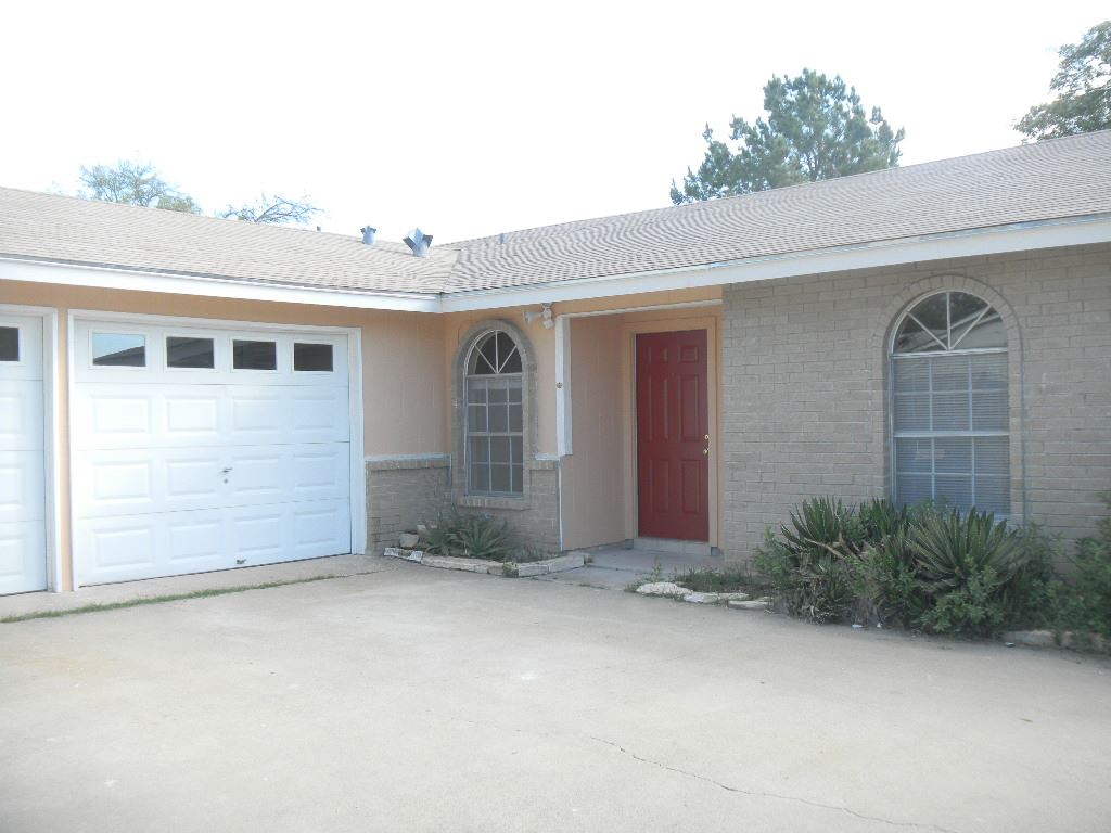 Details for 112 King Charles, Del Rio, TX 78840