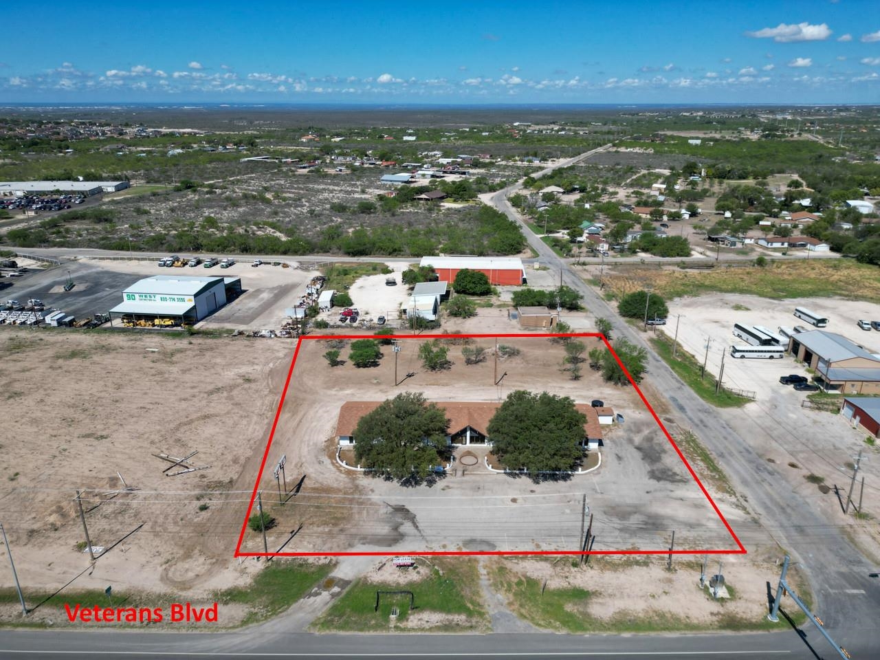 Image 2 of 47 For 4730 Veterans Blvd