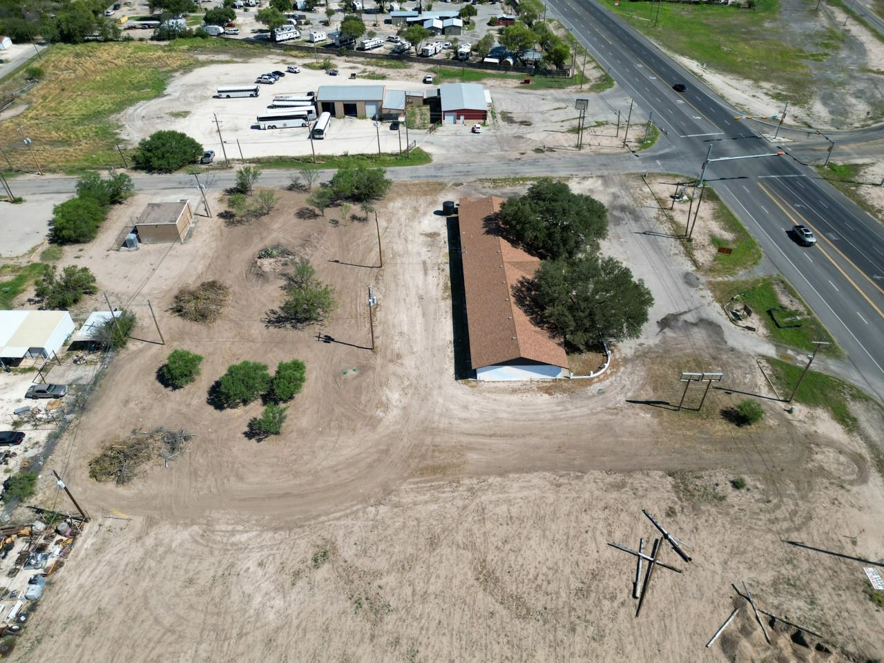 Image 43 of 47 For 4730 Veterans Blvd