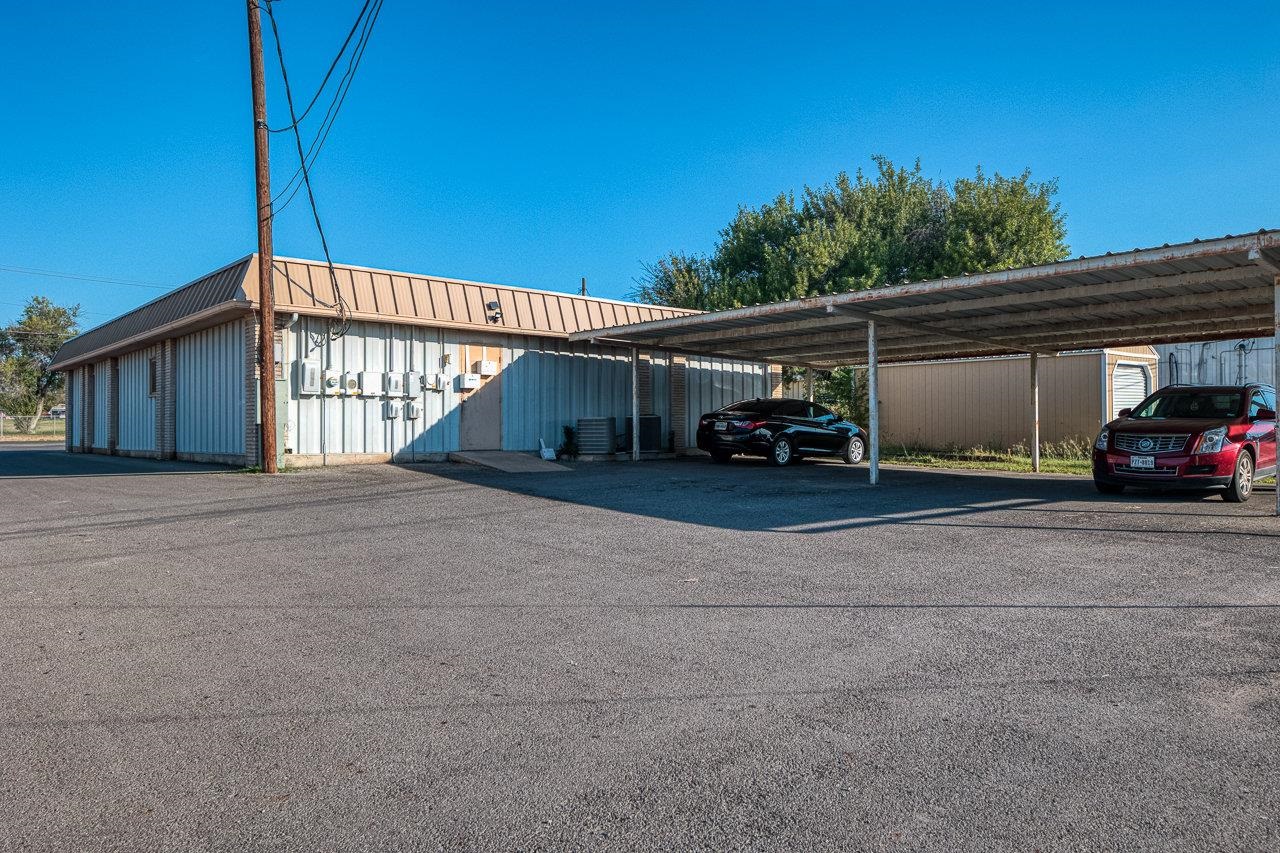 Image 37 of 45 For 1011 7th E 