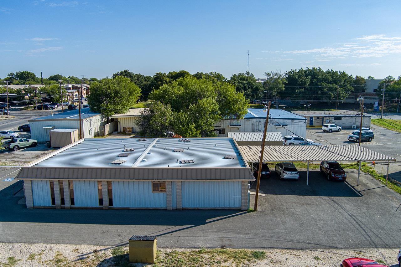 Image 39 of 45 For 1011 7th E 