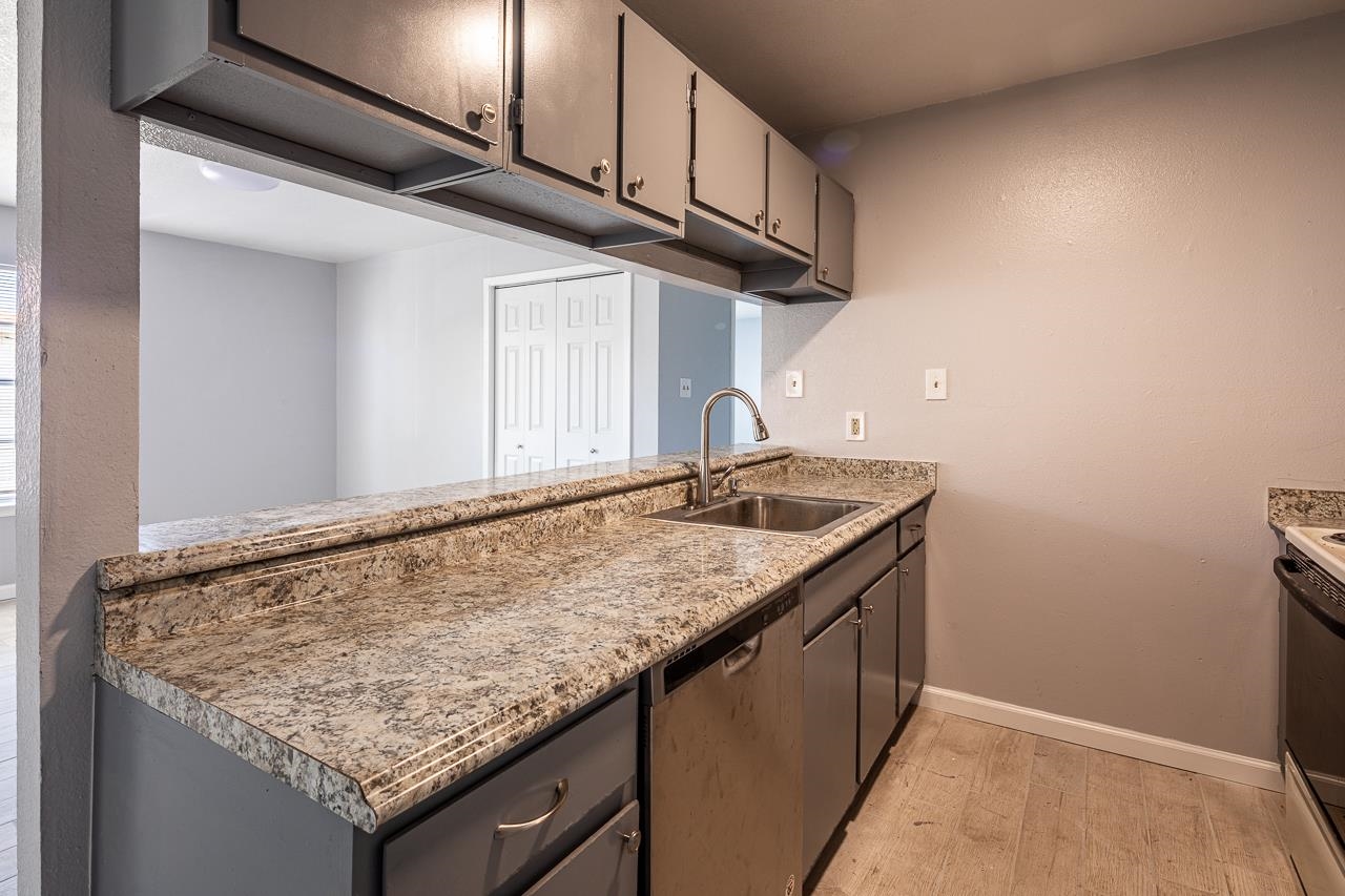 Image 4 of 10 For 107 Shannon Unit C