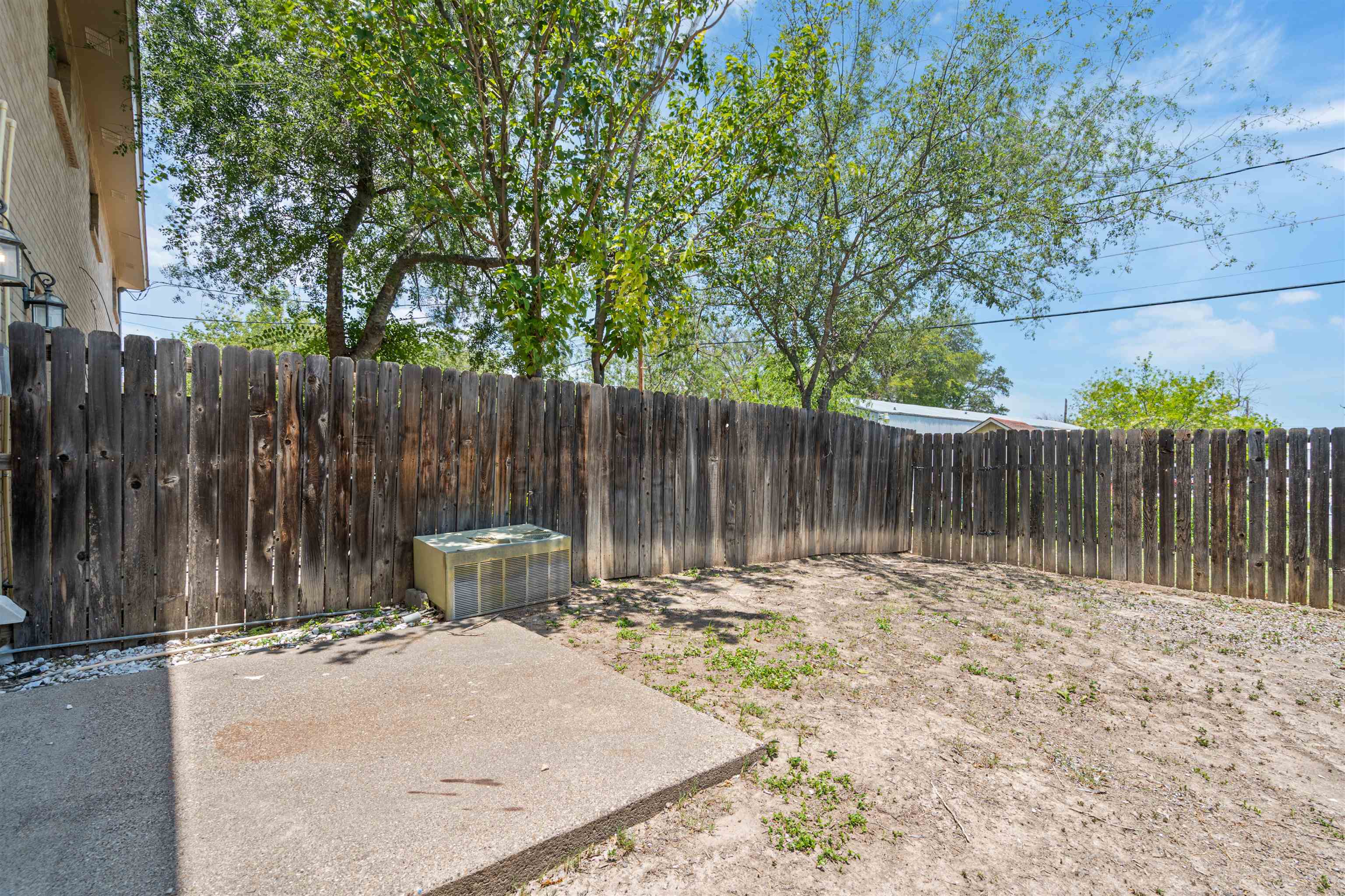 Image 26 of 27 For 111 A Rhonda Drive