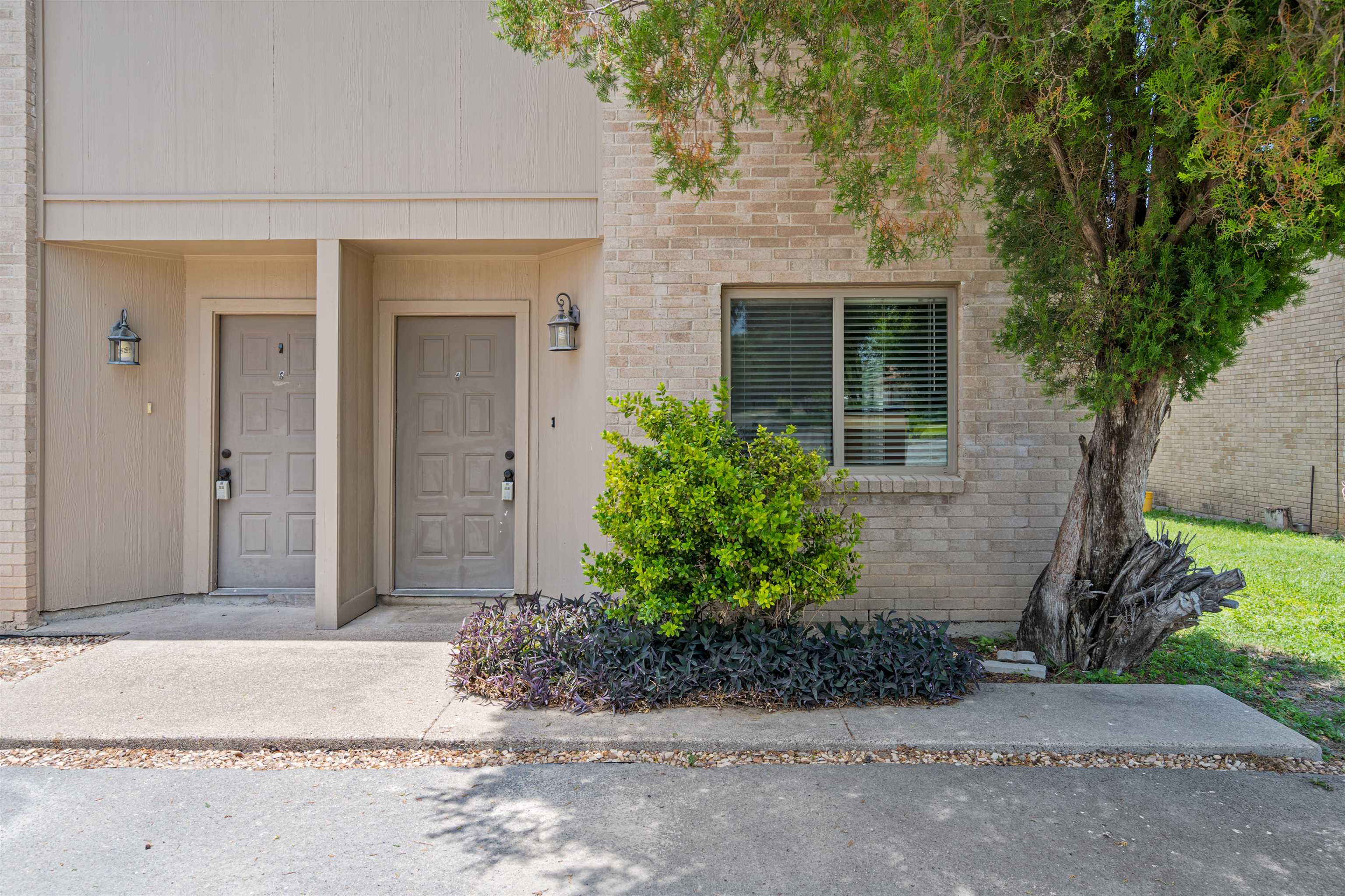 Image 3 of 27 For 111 A Rhonda Drive