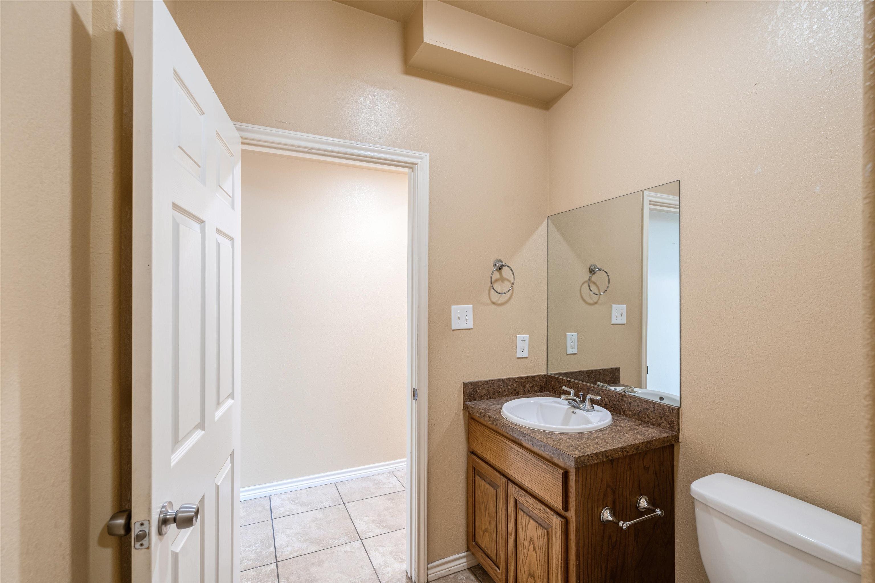 Image 10 of 20 For 316 Ama Caro Dr Unit B