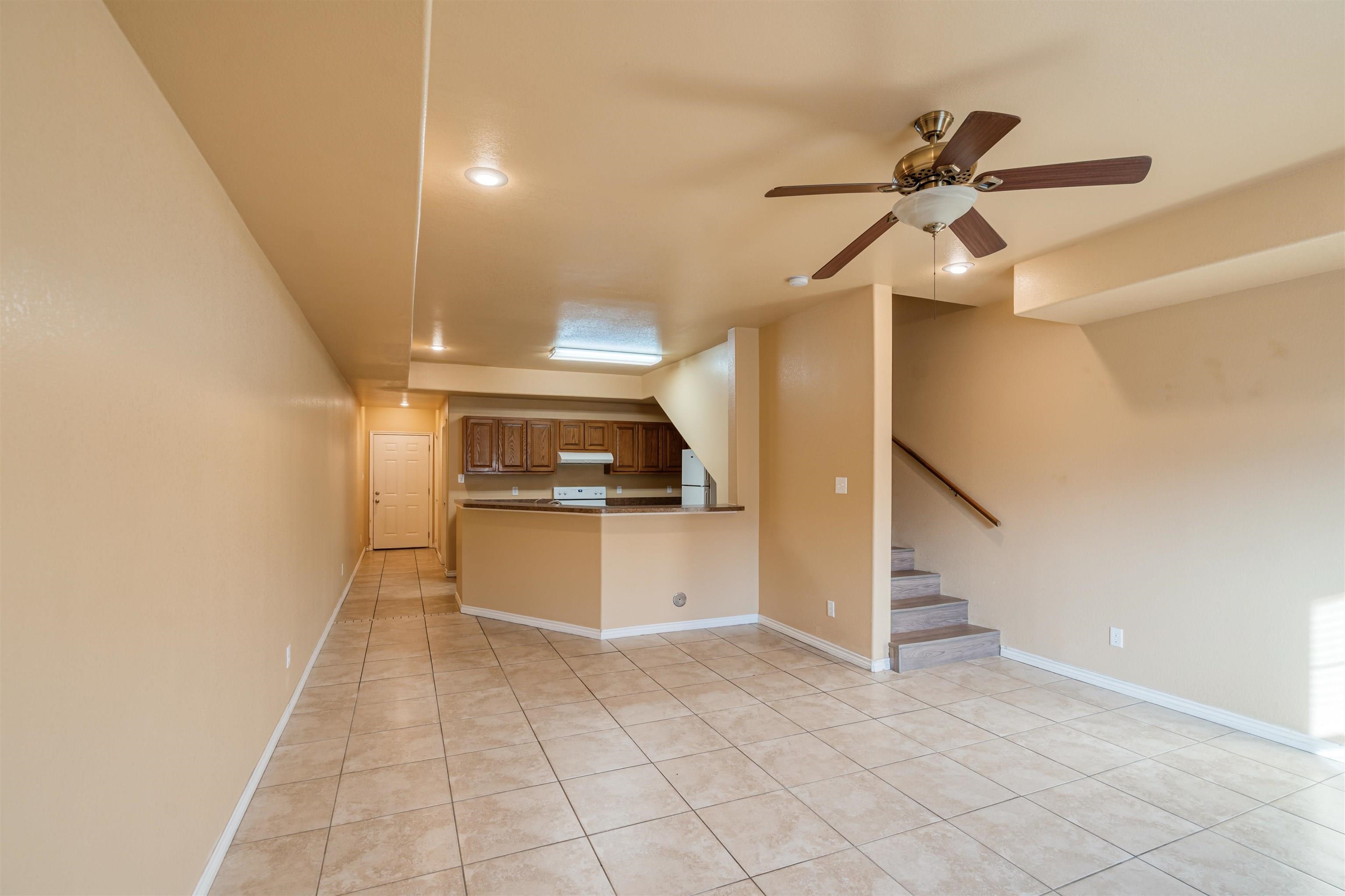 Image 6 of 20 For 316 Ama Caro Dr Unit B