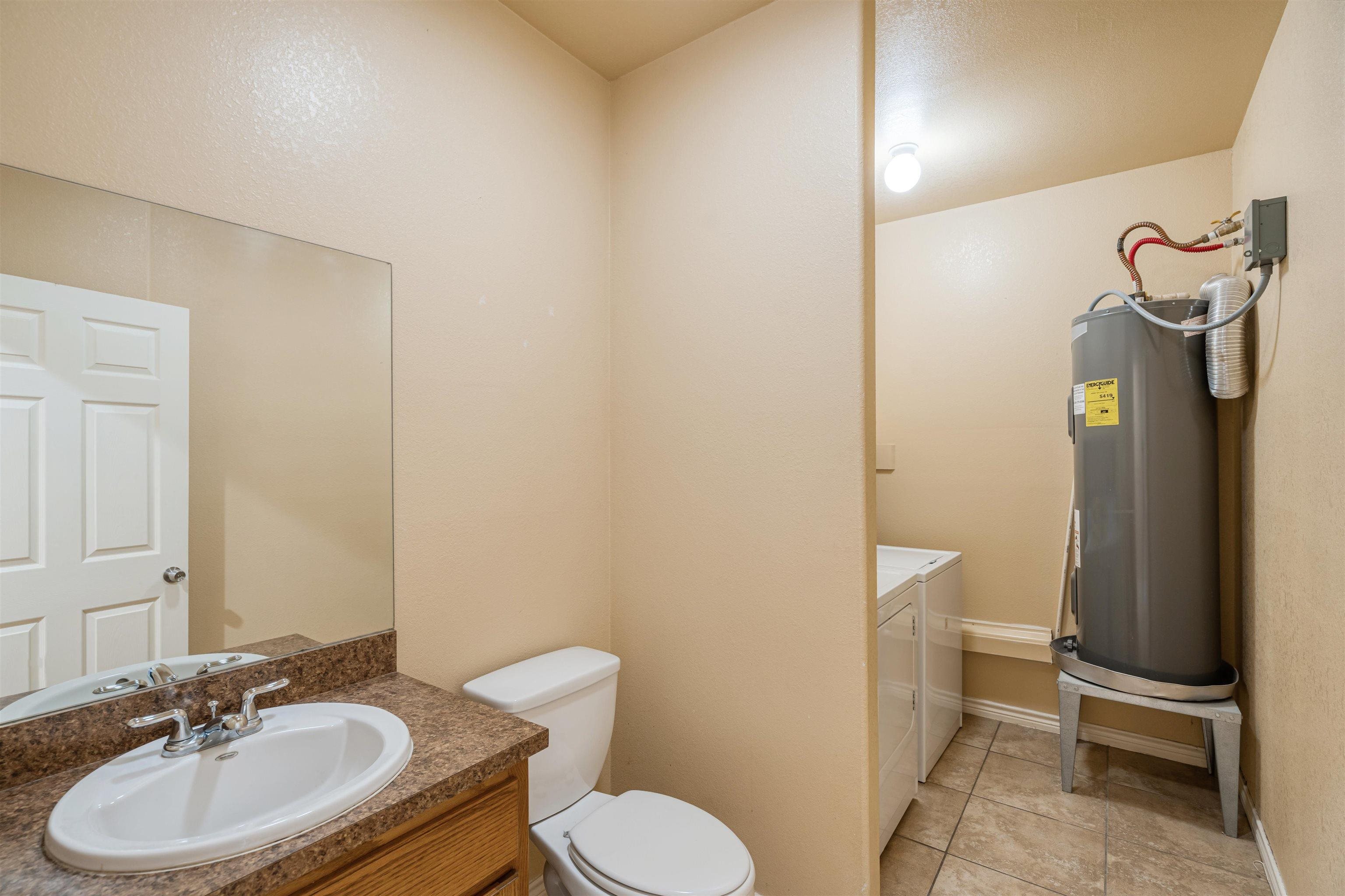 Image 9 of 20 For 316 Ama Caro Dr Unit B
