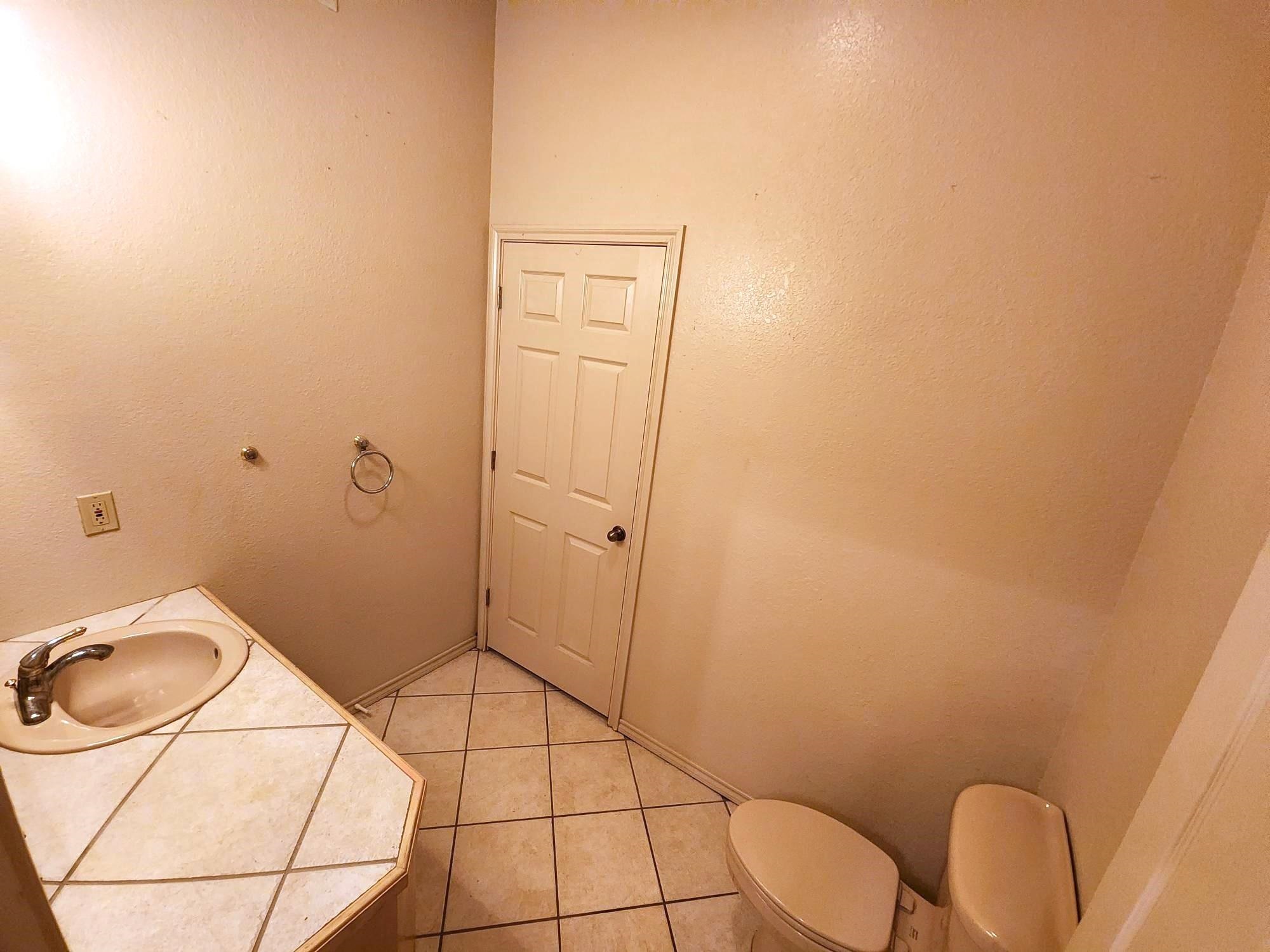 Image 11 of 12 For 772 Lago Vista