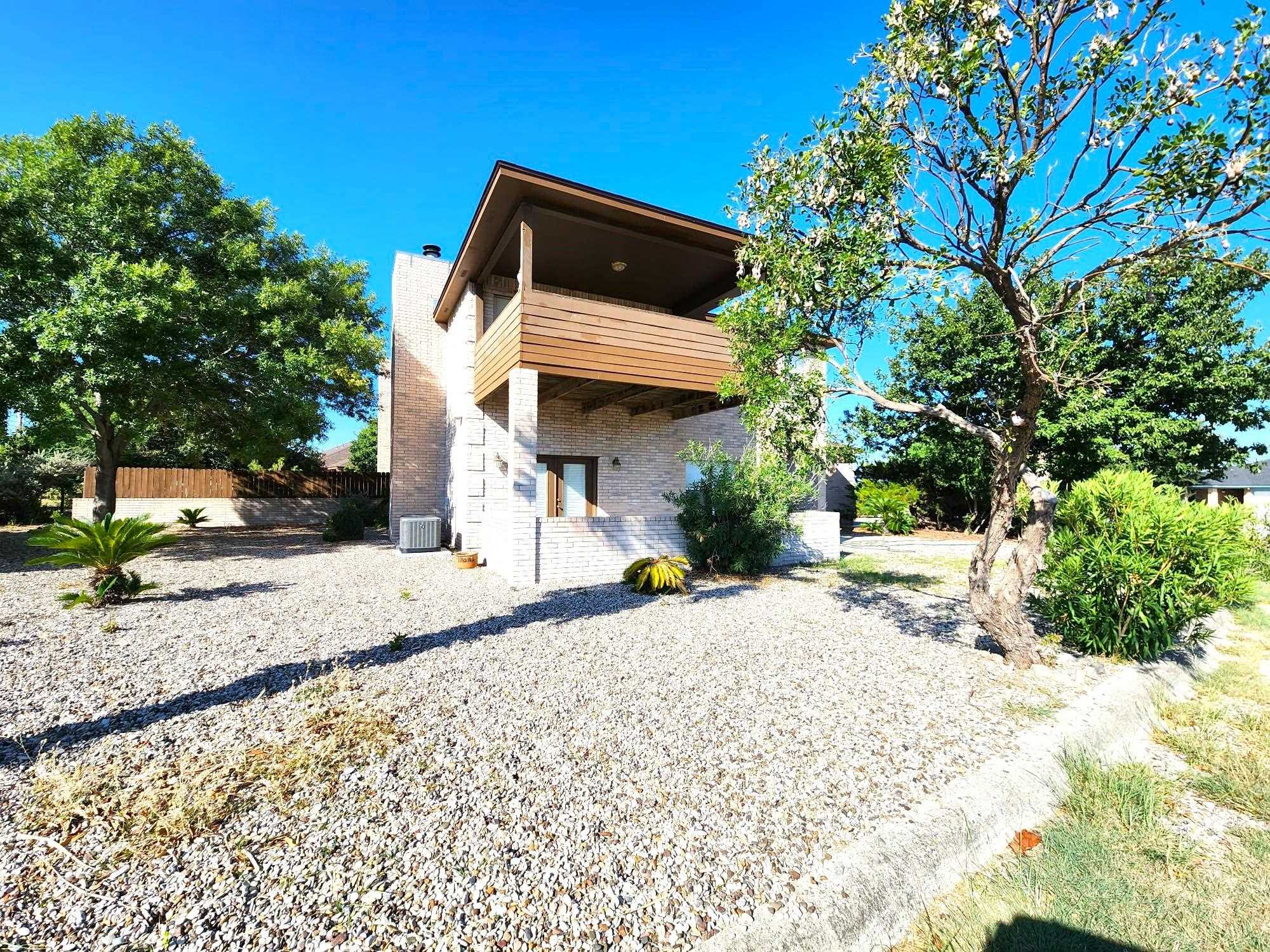 Image 2 of 12 For 772 Lago Vista