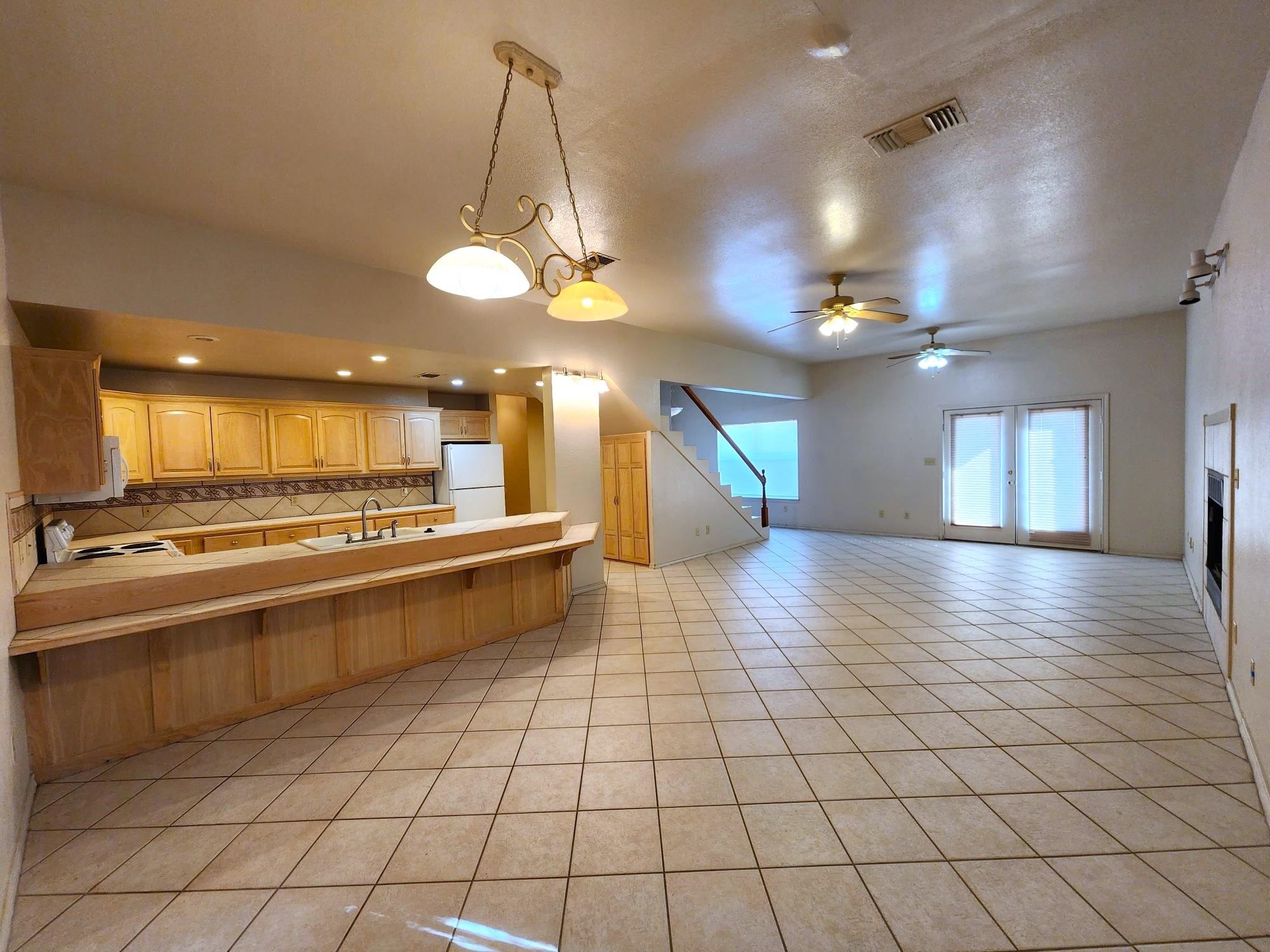 Image 4 of 12 For 772 Lago Vista