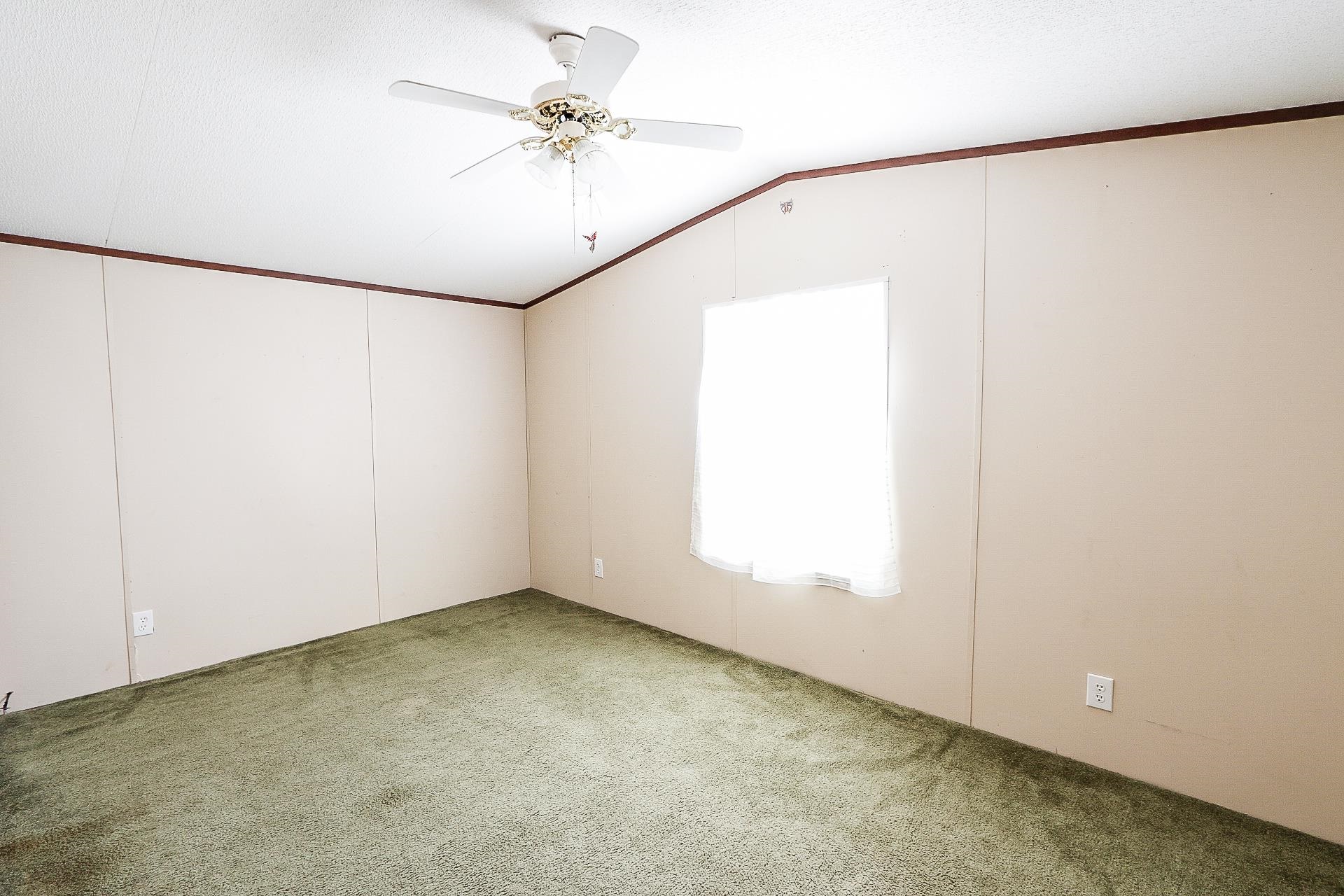 Image 11 of 13 For 218 Eagle Way