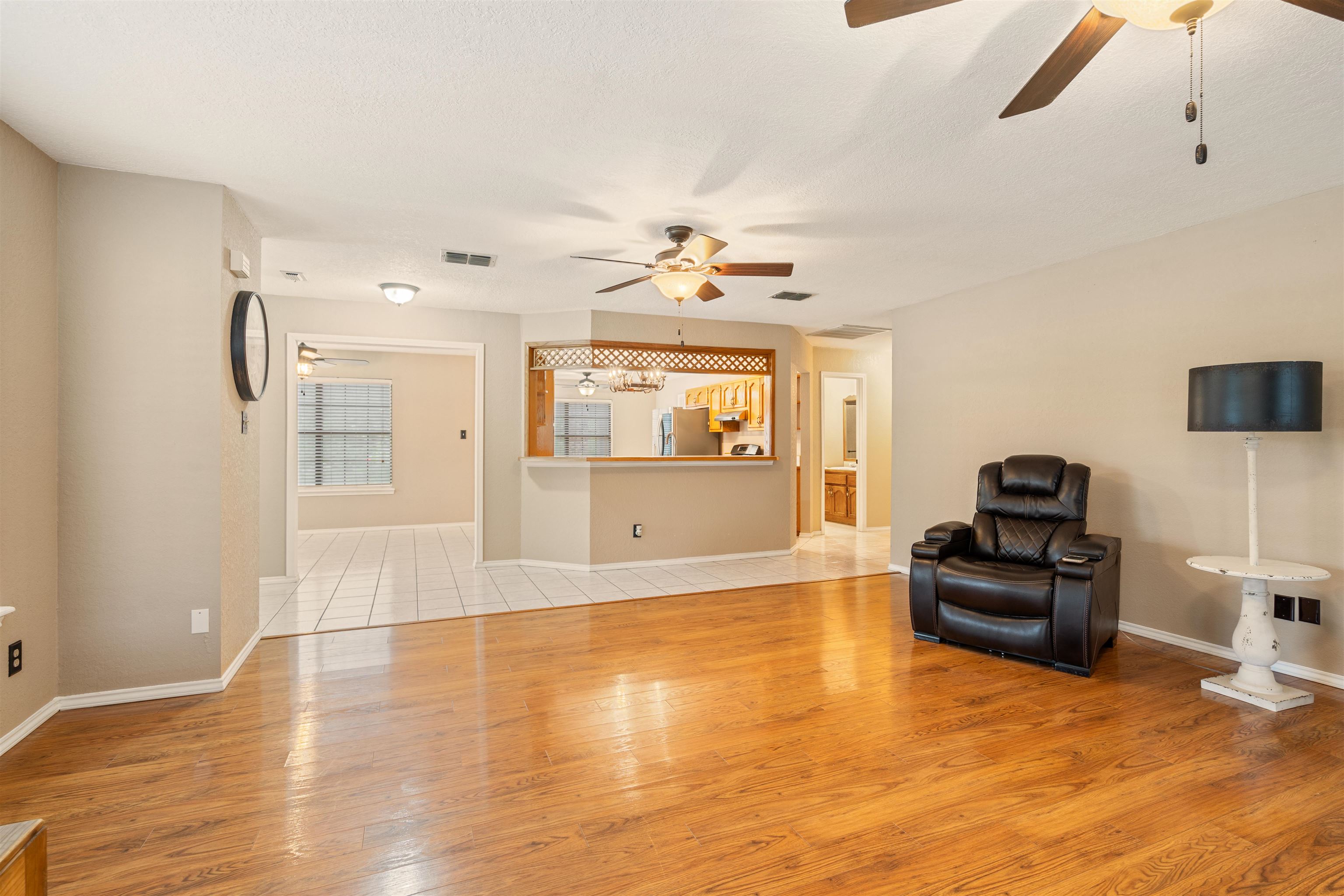 Image 13 of 48 For 1072 Packsaddle Circle