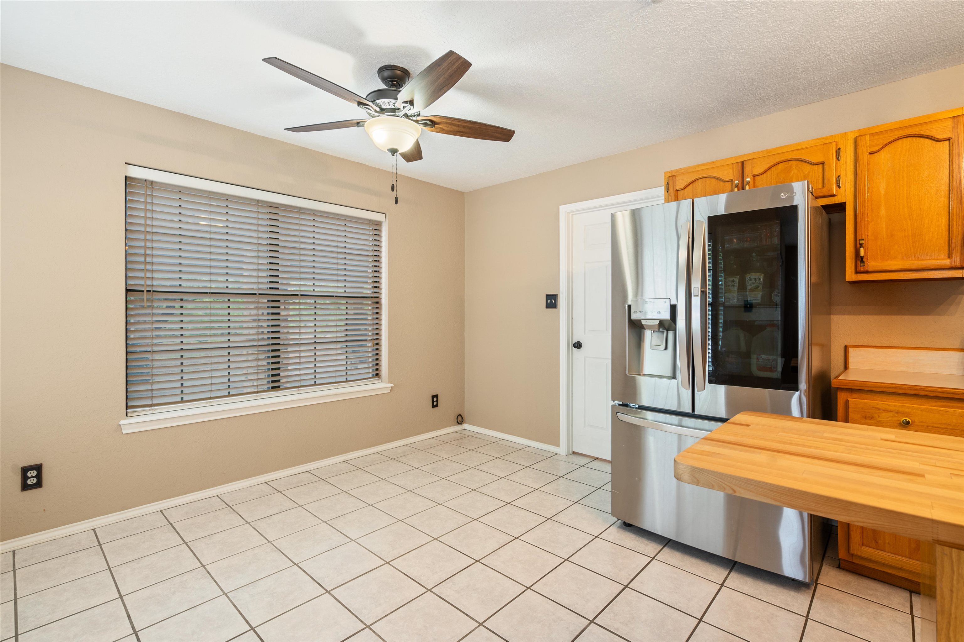 Image 18 of 48 For 1072 Packsaddle Circle