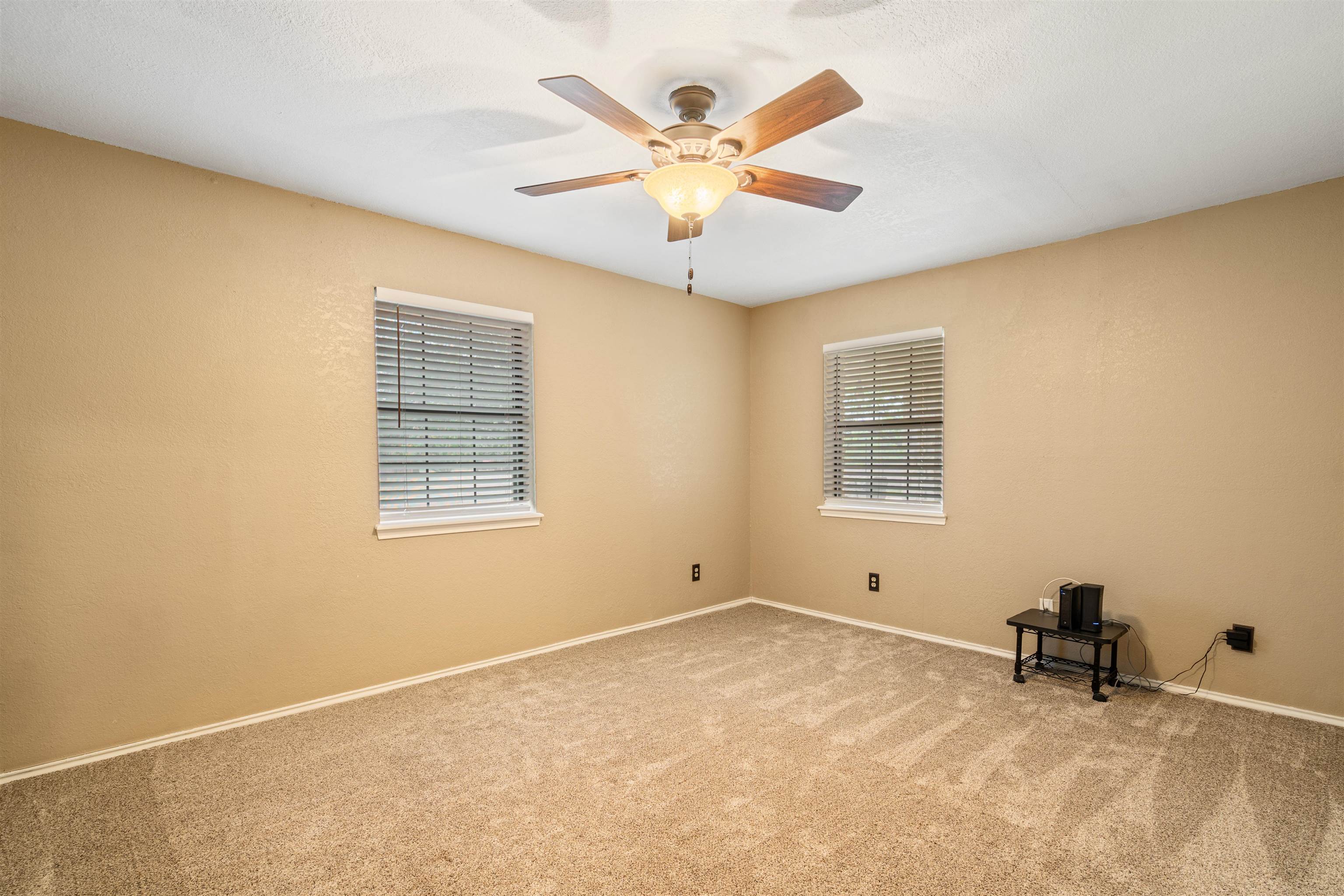 Image 36 of 48 For 1072 Packsaddle Circle