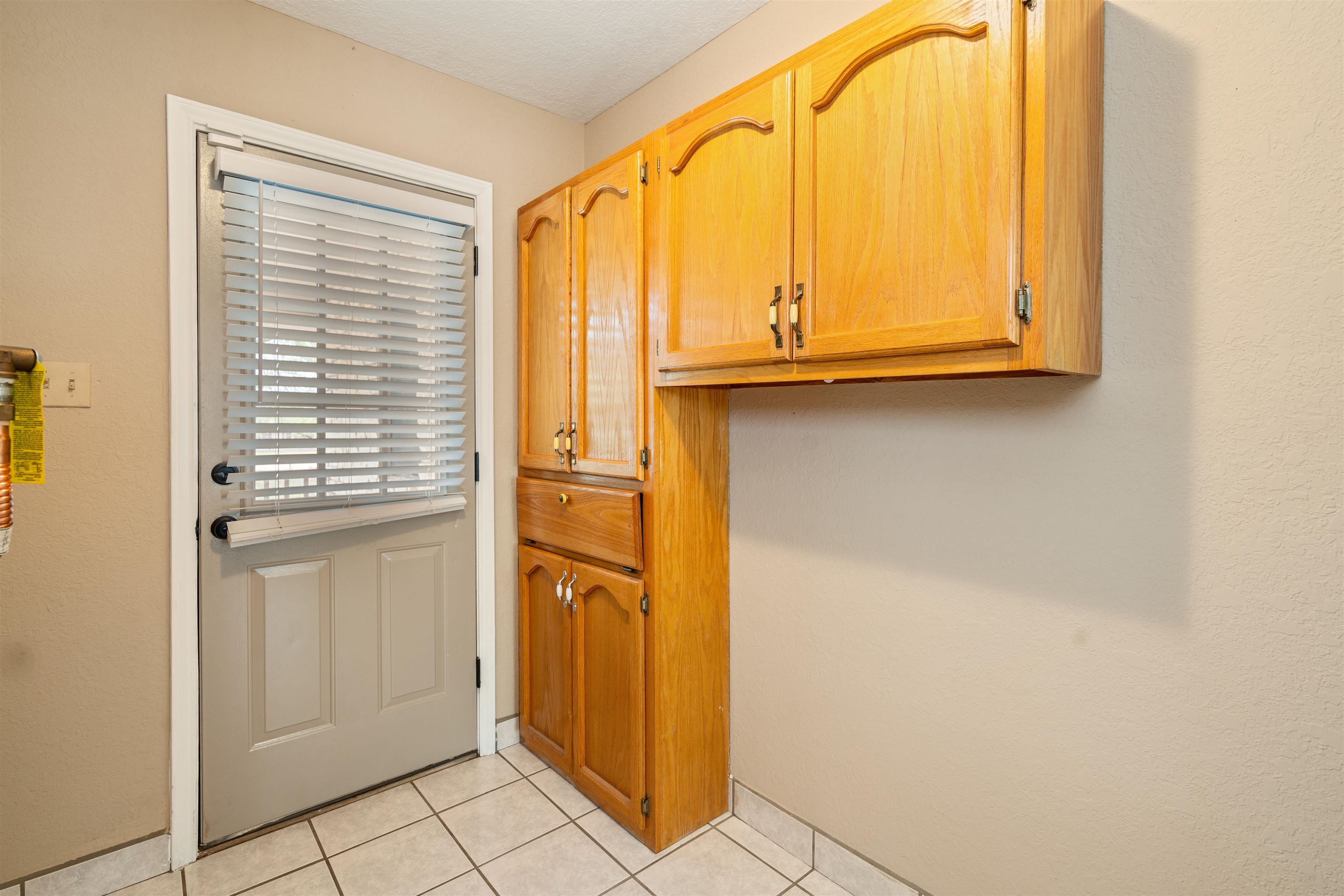 Image 43 of 48 For 1072 Packsaddle Circle