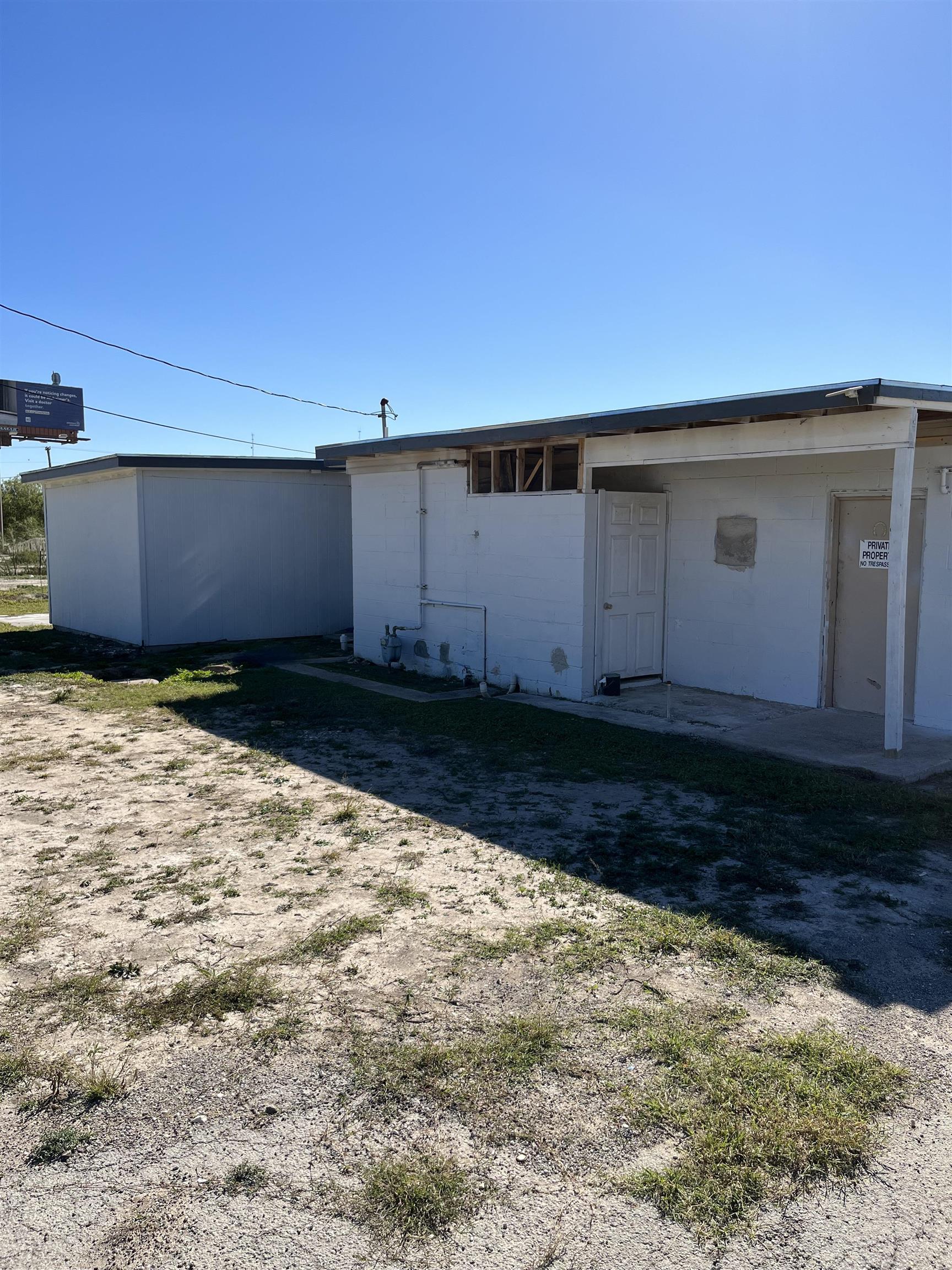 Image 3 of 5 For 1800 Dr. Fermin Calderon