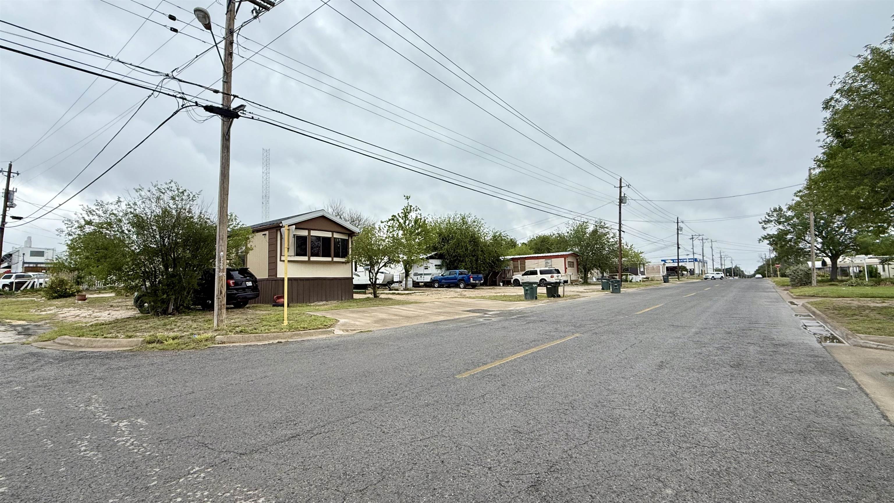 Image 4 of 16 For 1701 Avenue E